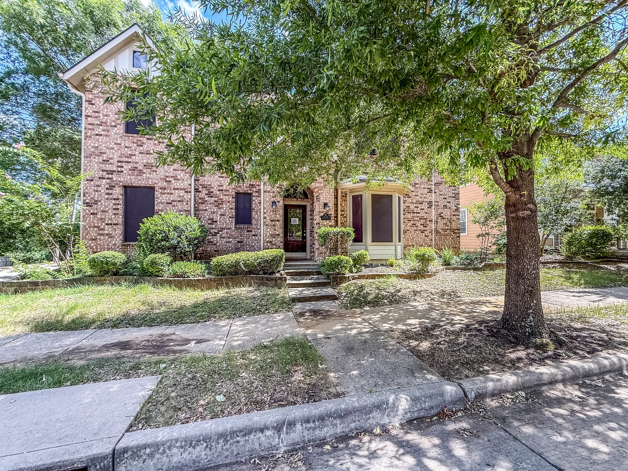Single Family Residence For Sale in Denton County , 1528 Chestnut Drive, Savannah, Texas 76227, 4 Bedroom, 4 Bathroom, 2 Garage spaces, 3,761 Sqft, built in 2004, mls#21320587, Real Estate Agent in Savannah, Homes For Sale in Denton county, Homes For Sale in Savannah, Realtor in Savannah Texas, Real Estate Brokerage Independent Realty Texas, Luminita Cordes Realtor