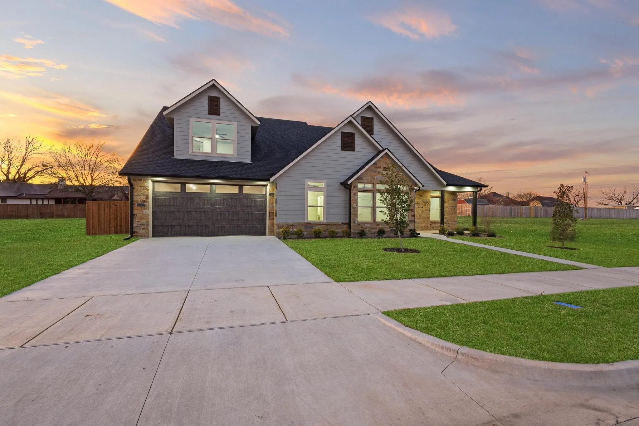 Single Family Residence For Sale in Grayson County , 512 Bandera Drive, Howe, Texas 75459, 4 Bedroom, 4 Bathroom, 2 Garage spaces, 2,845 Sqft, built in 2025, Price $599,900, mls#21320599, Real Estate Agent in Howe, Homes For Sale in Grayson county, Homes For Sale in Howe, Realtor in Howe Texas, Real Estate Brokerage Independent Realty Texas, Luminita Cordes Realtor