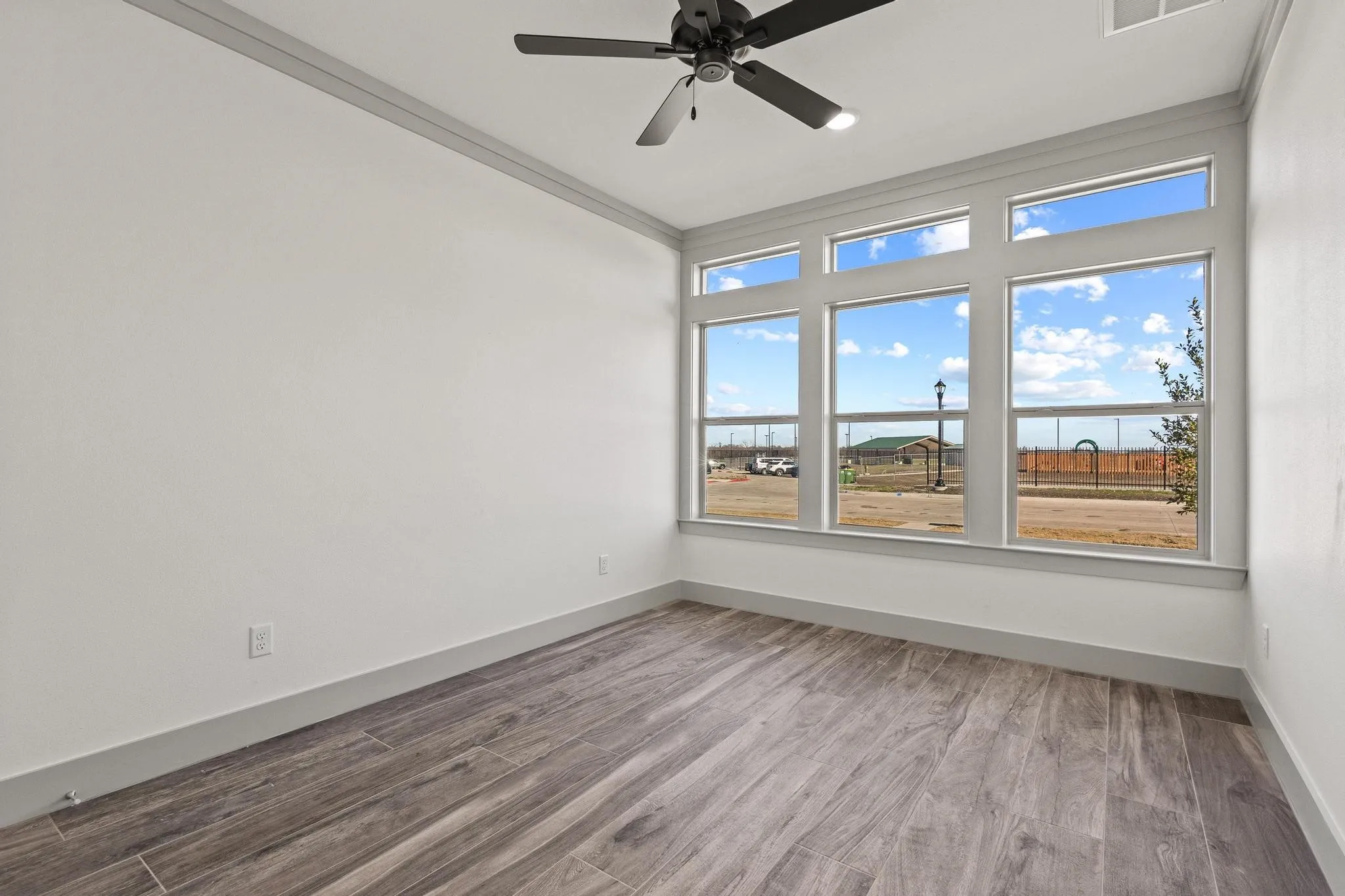 Single Family Residence For Sale in Grayson County , 512 Bandera Drive, Howe, Texas 75459, 4 Bedroom, 4 Bathroom, 2 Garage spaces, 2,845 Sqft, built in 2025, Price $599,900, mls#21320599, Real Estate Agent in Howe, Homes For Sale in Grayson county, Homes For Sale in Howe, Realtor in Howe Texas, Real Estate Brokerage Independent Realty Texas, Luminita Cordes Realtor