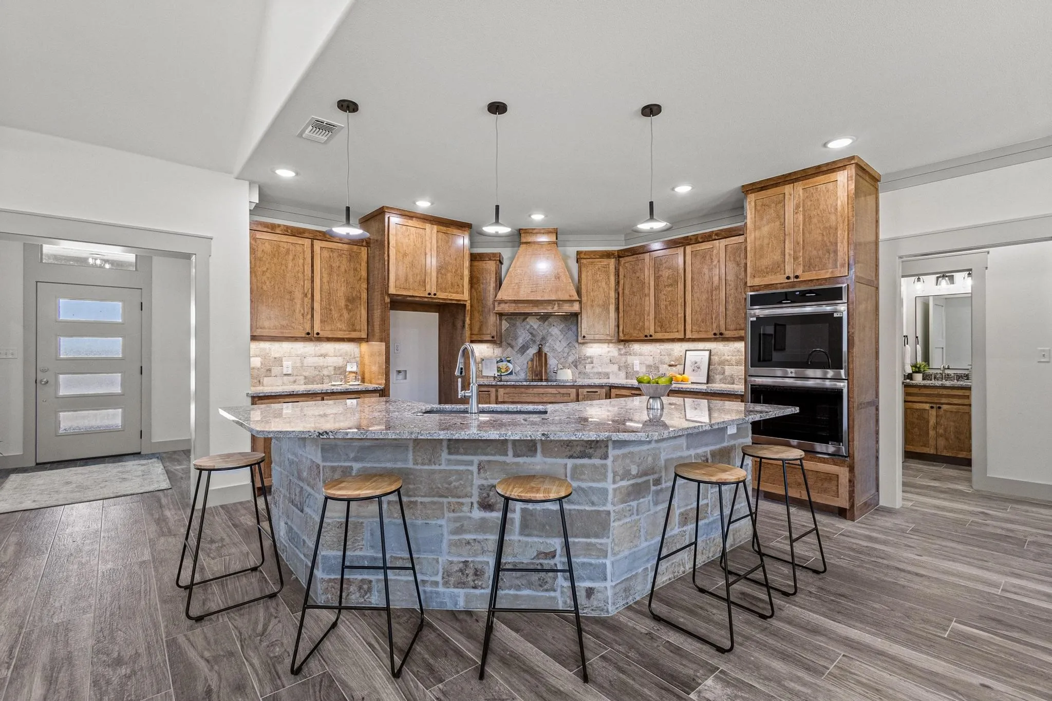 Single Family Residence For Sale in Grayson County , 512 Bandera Drive, Howe, Texas 75459, 4 Bedroom, 4 Bathroom, 2 Garage spaces, 2,845 Sqft, built in 2025, Price $599,900, mls#21320599, Real Estate Agent in Howe, Homes For Sale in Grayson county, Homes For Sale in Howe, Realtor in Howe Texas, Real Estate Brokerage Independent Realty Texas, Luminita Cordes Realtor