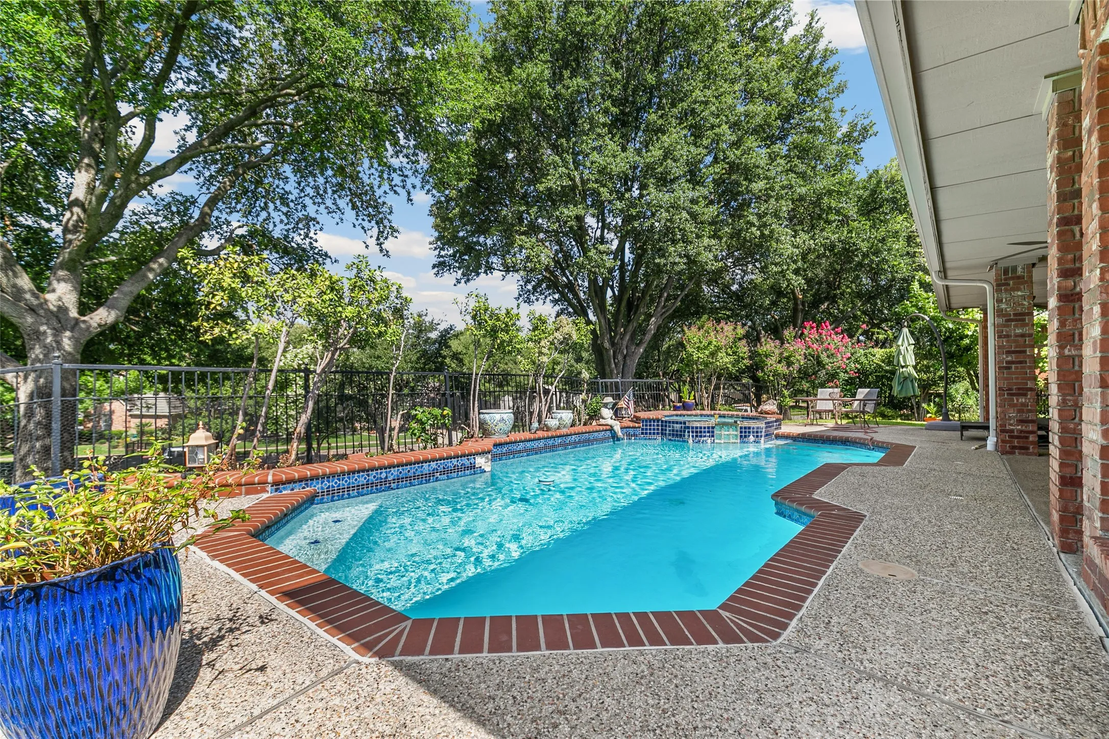 Single Family Residence For Sale in Denton County , 4633 E Shadow Ridge Drive, Frisco, Texas 75034, 4 Bedroom, 3 Bathroom, 3 Garage spaces, 3,263 Sqft, built in 1991, mls#21320612, Real Estate Agent in Frisco, Homes For Sale in Denton county, Homes For Sale in Frisco, Realtor in Frisco Texas, Real Estate Brokerage Independent Realty Texas, Luminita Cordes Realtor