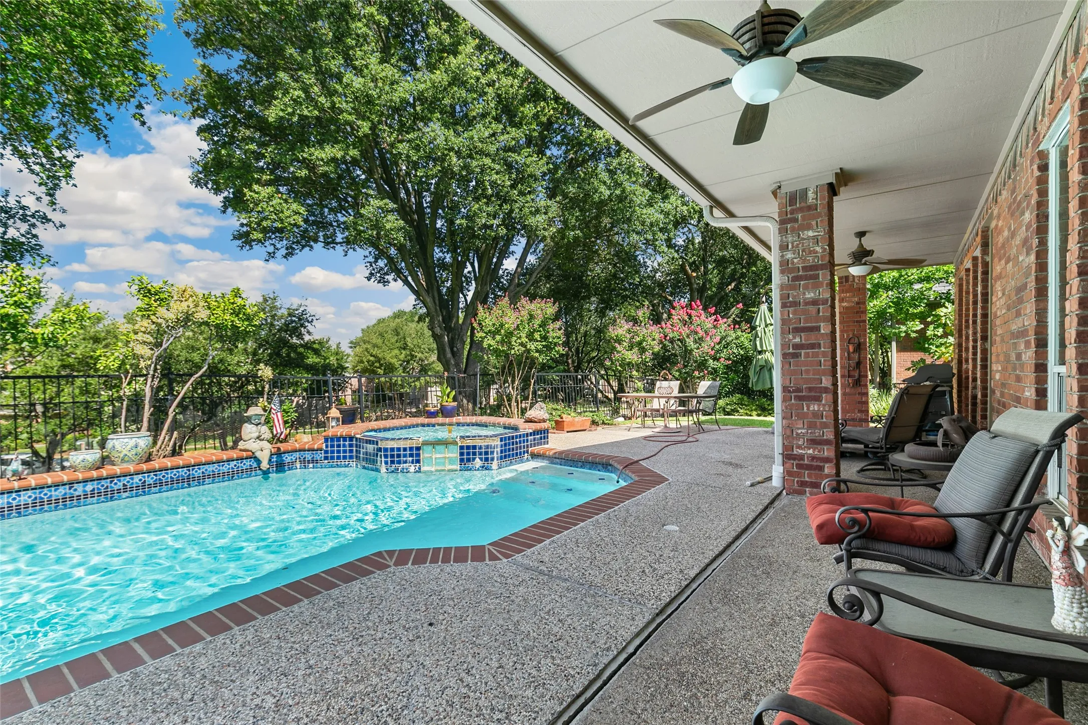 Single Family Residence For Sale in Denton County , 4633 E Shadow Ridge Drive, Frisco, Texas 75034, 4 Bedroom, 3 Bathroom, 3 Garage spaces, 3,263 Sqft, built in 1991, mls#21320612, Real Estate Agent in Frisco, Homes For Sale in Denton county, Homes For Sale in Frisco, Realtor in Frisco Texas, Real Estate Brokerage Independent Realty Texas, Luminita Cordes Realtor