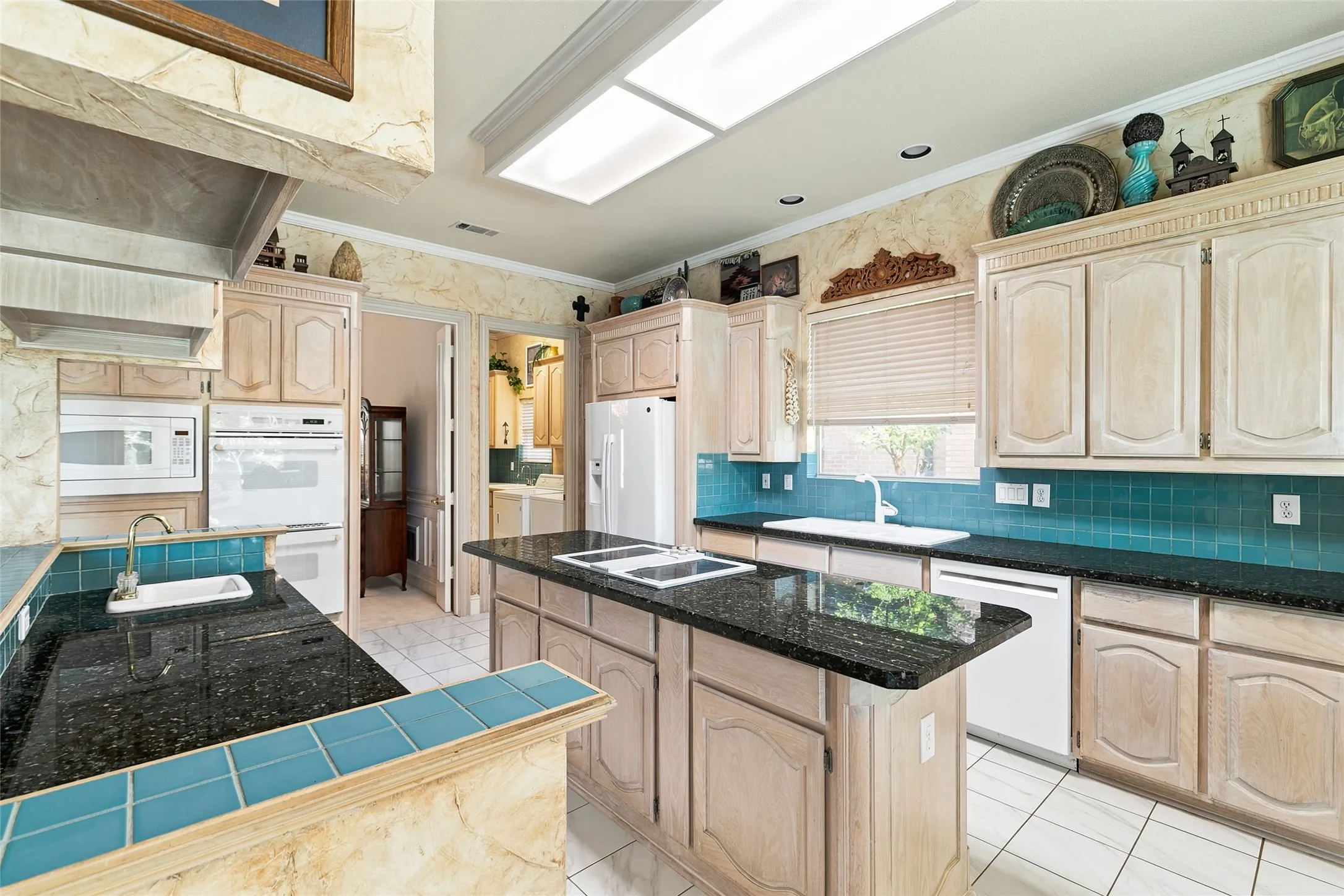 Single Family Residence For Sale in Denton County , 4633 E Shadow Ridge Drive, Frisco, Texas 75034, 4 Bedroom, 3 Bathroom, 3 Garage spaces, 3,263 Sqft, built in 1991, mls#21320612, Real Estate Agent in Frisco, Homes For Sale in Denton county, Homes For Sale in Frisco, Realtor in Frisco Texas, Real Estate Brokerage Independent Realty Texas, Luminita Cordes Realtor