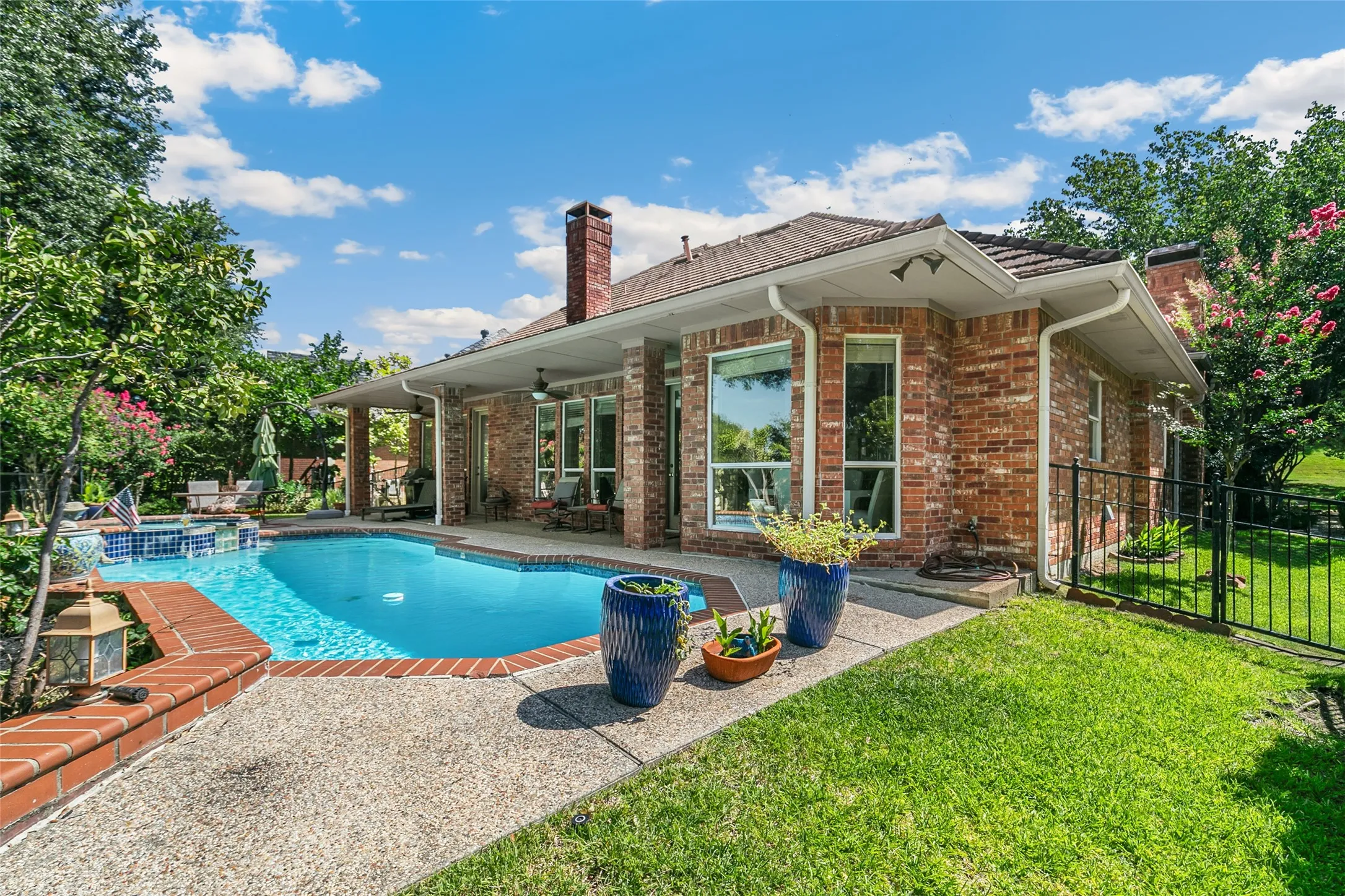 Single Family Residence For Sale in Denton County , 4633 E Shadow Ridge Drive, Frisco, Texas 75034, 4 Bedroom, 3 Bathroom, 3 Garage spaces, 3,263 Sqft, built in 1991, mls#21320612, Real Estate Agent in Frisco, Homes For Sale in Denton county, Homes For Sale in Frisco, Realtor in Frisco Texas, Real Estate Brokerage Independent Realty Texas, Luminita Cordes Realtor
