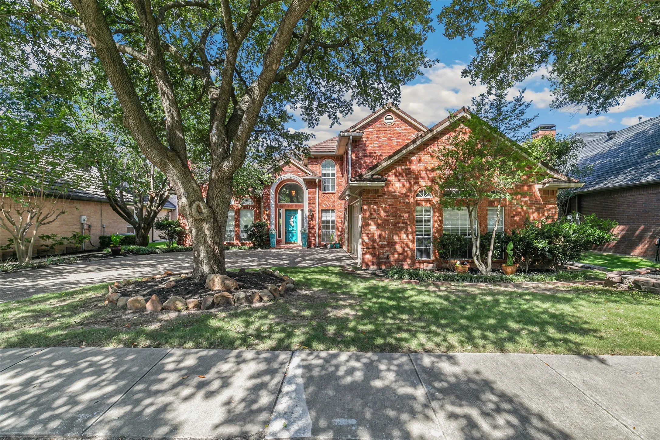 Single Family Residence For Sale in Denton County , 4633 E Shadow Ridge Drive, Frisco, Texas 75034, 4 Bedroom, 3 Bathroom, 3 Garage spaces, 3,263 Sqft, built in 1991, mls#21320612, Real Estate Agent in Frisco, Homes For Sale in Denton county, Homes For Sale in Frisco, Realtor in Frisco Texas, Real Estate Brokerage Independent Realty Texas, Luminita Cordes Realtor
