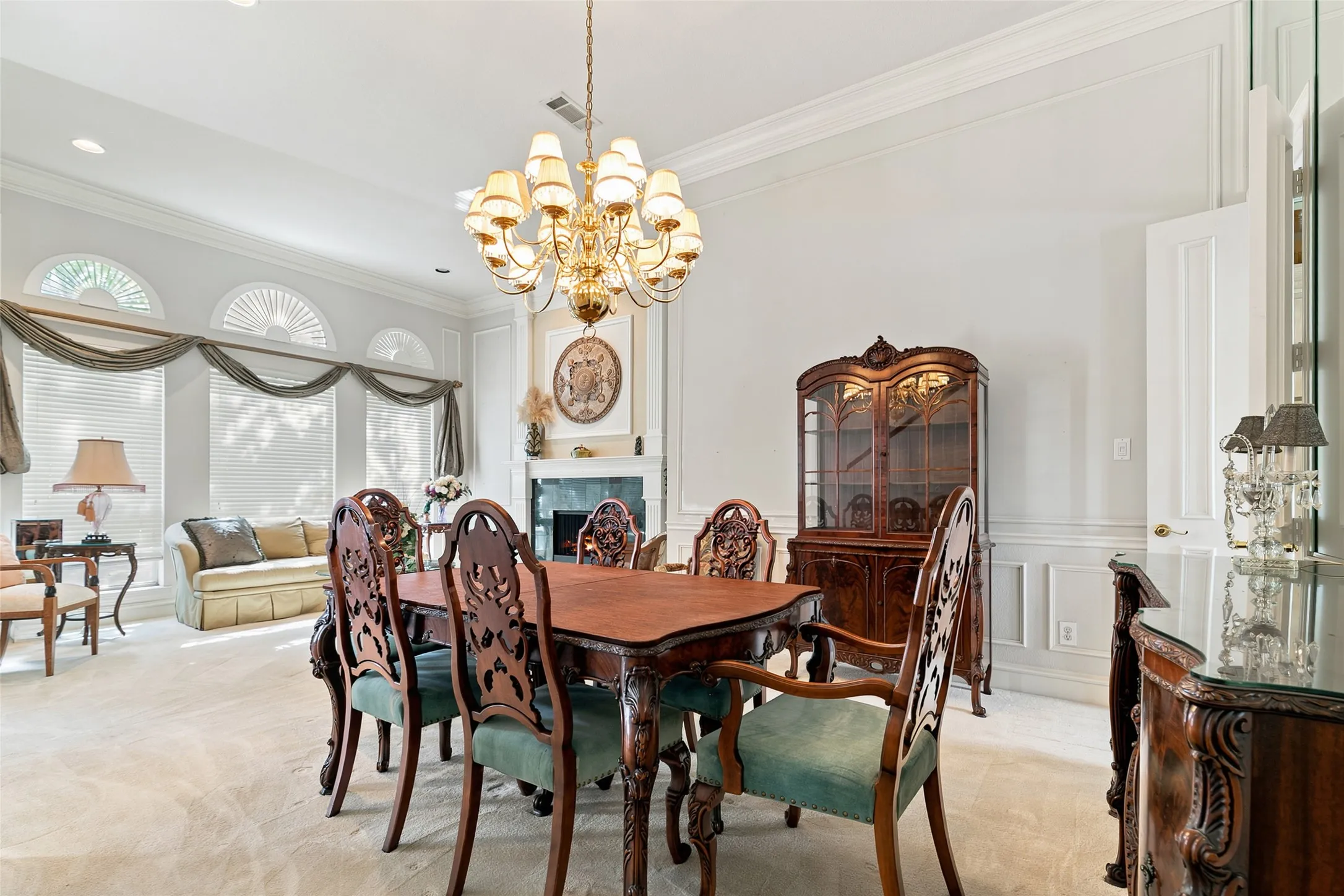 Single Family Residence For Sale in Denton County , 4633 E Shadow Ridge Drive, Frisco, Texas 75034, 4 Bedroom, 3 Bathroom, 3 Garage spaces, 3,263 Sqft, built in 1991, mls#21320612, Real Estate Agent in Frisco, Homes For Sale in Denton county, Homes For Sale in Frisco, Realtor in Frisco Texas, Real Estate Brokerage Independent Realty Texas, Luminita Cordes Realtor