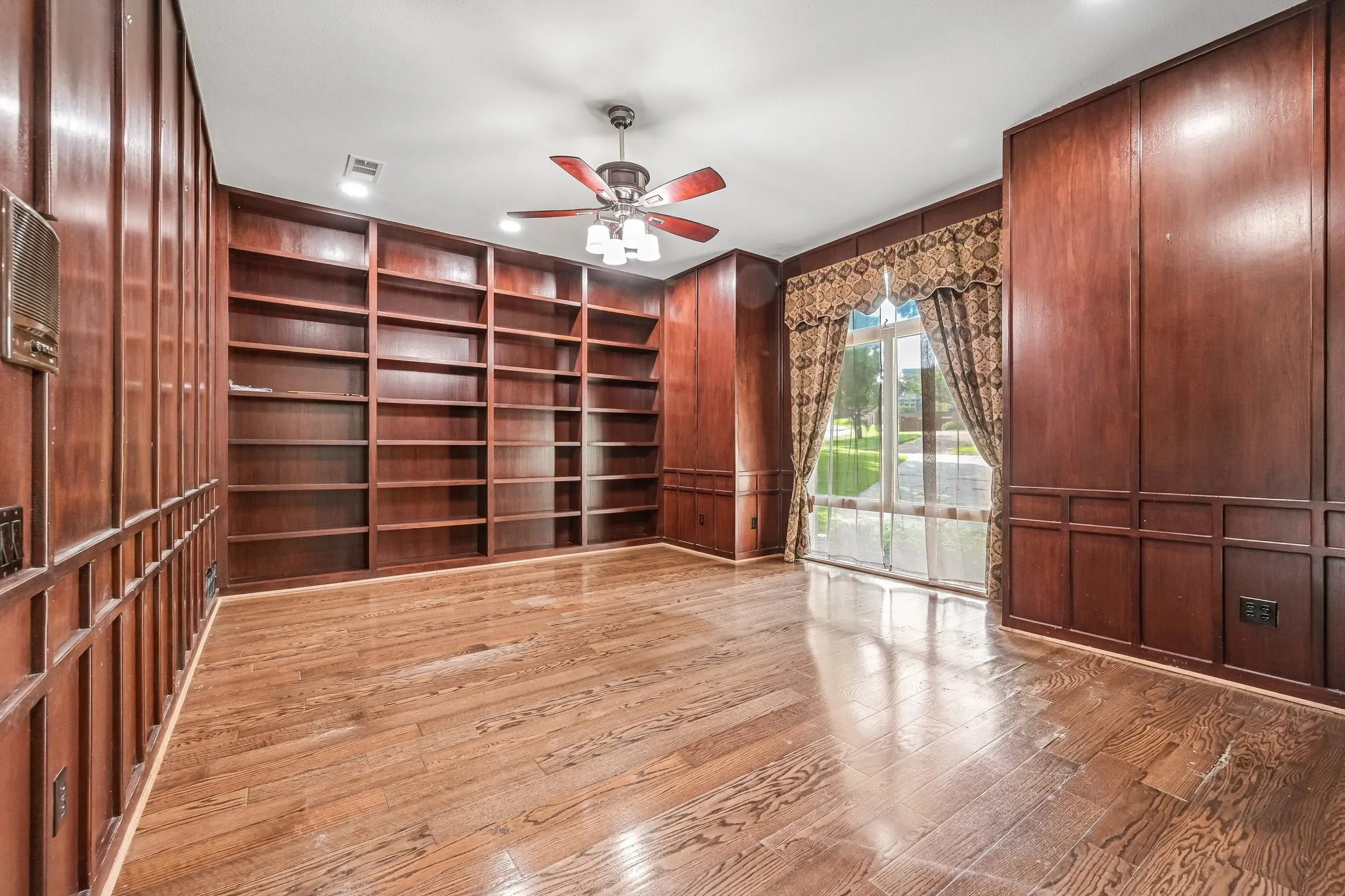 Well-appointed office or library