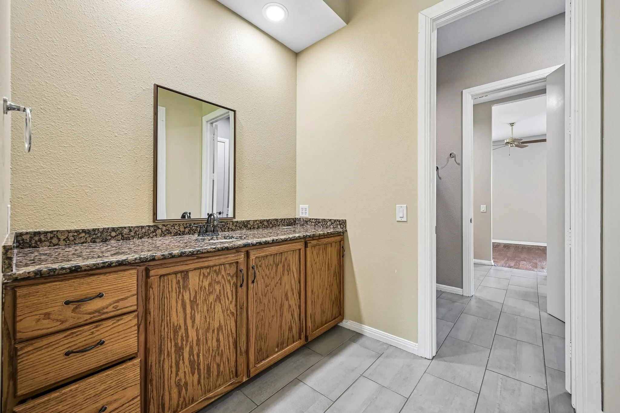 Single Family Residence For Sale in Denton County , 2237 High Country Drive, Carrollton, Texas 75007, 5 Bedroom, 4 Bathroom, 4 Garage spaces, 5,231 Sqft, built in 1991, mls#21315104, Real Estate Agent in Carrollton, Homes For Sale in Denton county, Homes For Sale in Carrollton, Realtor in Carrollton Texas, Real Estate Brokerage Independent Realty Texas, Luminita Cordes Realtor