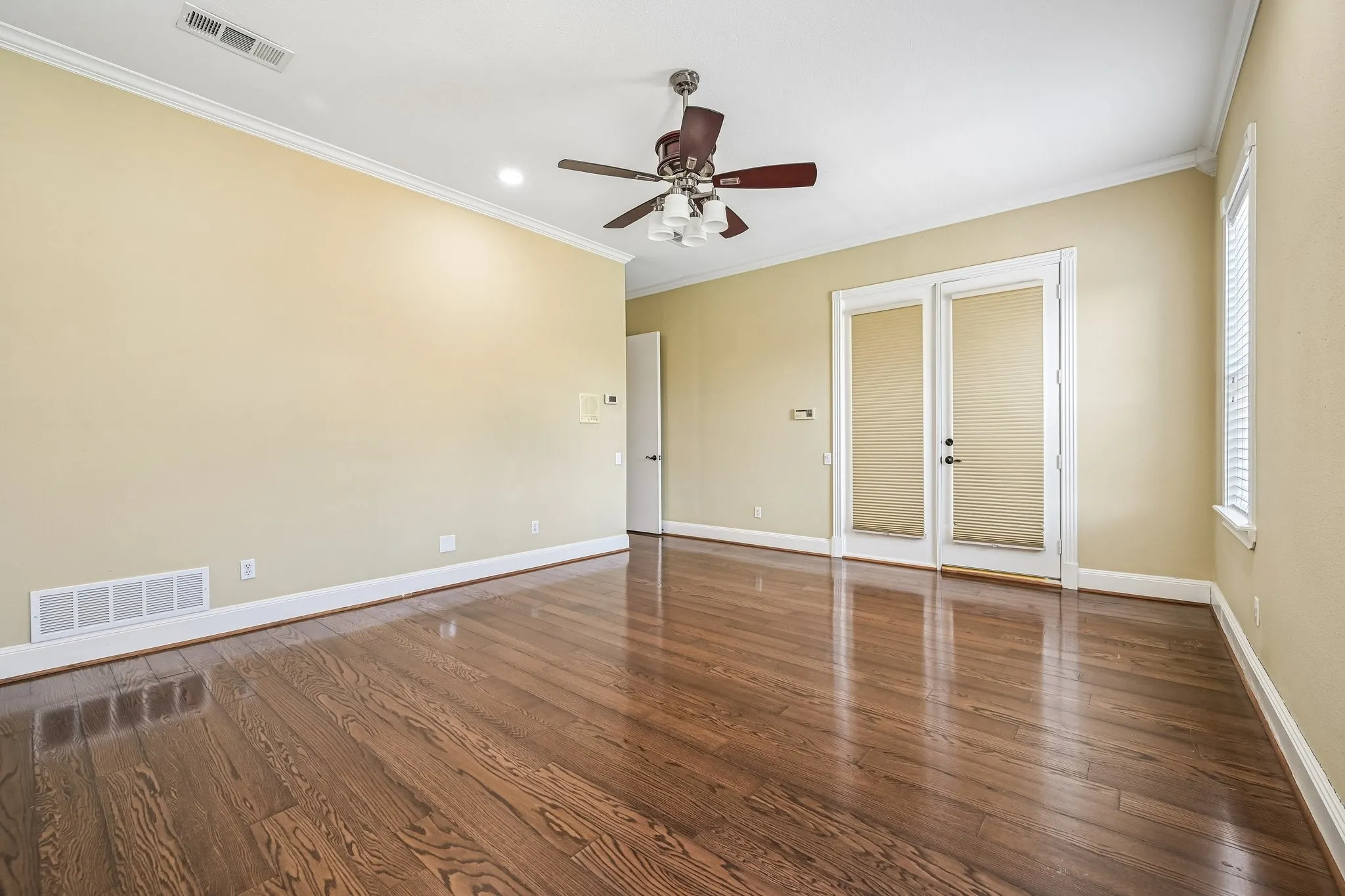 Single Family Residence For Sale in Denton County , 2237 High Country Drive, Carrollton, Texas 75007, 5 Bedroom, 4 Bathroom, 4 Garage spaces, 5,231 Sqft, built in 1991, mls#21315104, Real Estate Agent in Carrollton, Homes For Sale in Denton county, Homes For Sale in Carrollton, Realtor in Carrollton Texas, Real Estate Brokerage Independent Realty Texas, Luminita Cordes Realtor