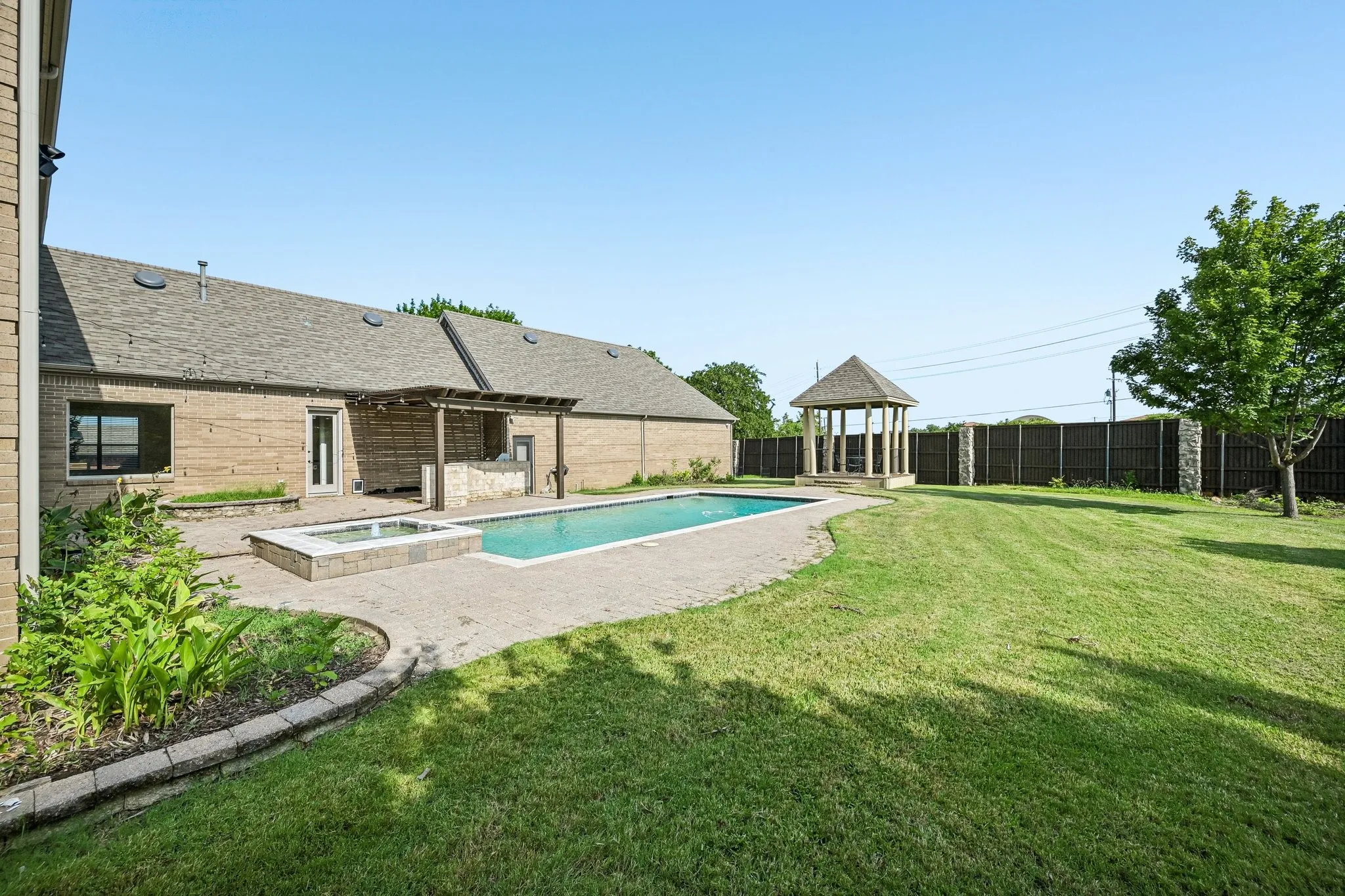 You'll spend your summer days in this lovely oasis