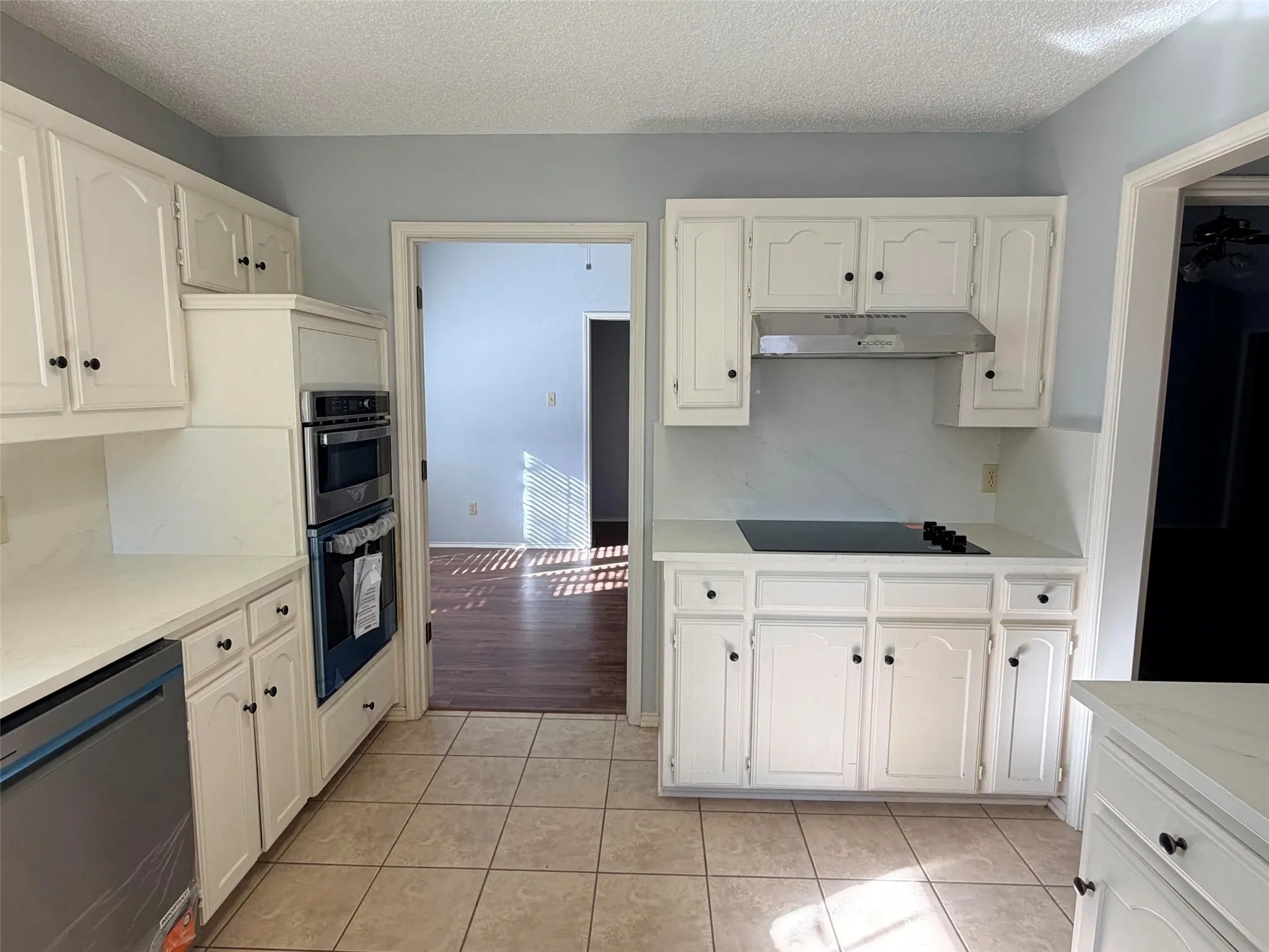 Single Family Residence For Rent in Collin County , 1712 Colonial Court, Prosper, Texas 75078, 3 Bedroom, 2 Bathroom, 2 Garage spaces, 1,664 Sqft, built in 1987, mls#21319530, Real Estate Agent in Prosper, Homes For Rent in Collin county, Homes For Rent in Prosper, Realtor in Prosper Texas, Real Estate Brokerage Independent Realty Texas, Luminita Cordes Realtor