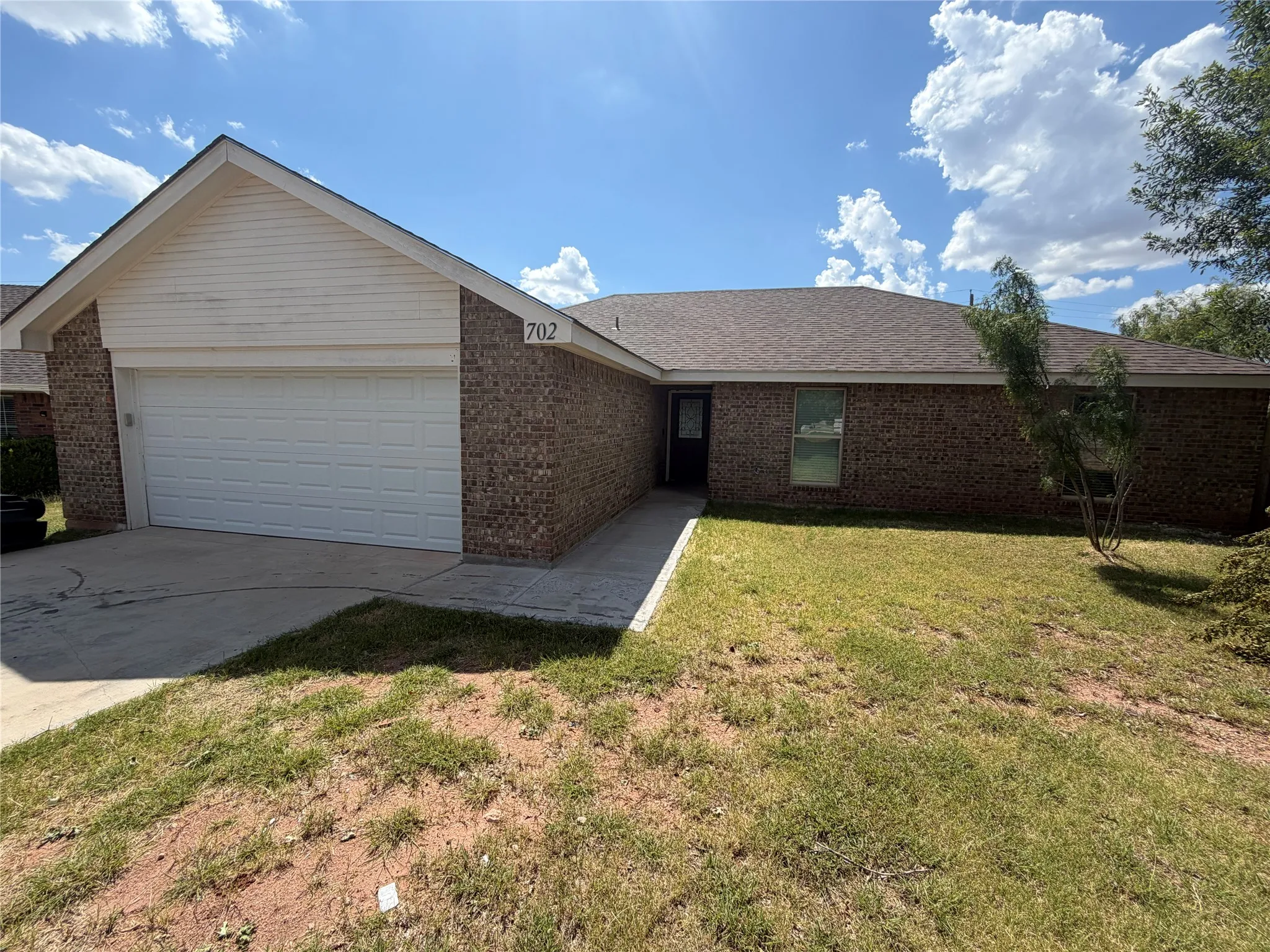 Single Family Residence For Rent in Taylor County , 702 Chanticleers Lane, Abilene, Texas 79602, 3 Bedrooms, 2 Bathrooms, 2 Garage spaces, 1,611 Sqft, built in 2020, Price $2,300, mls#21320640, Real Estate Agent in Abilene, Homes For Rent in Taylor county, Homes For Rent in Abilene, Realtor in Abilene Texas, Real Estate Brokerage Independent Realty Texas, Luminita Cordes Realtor