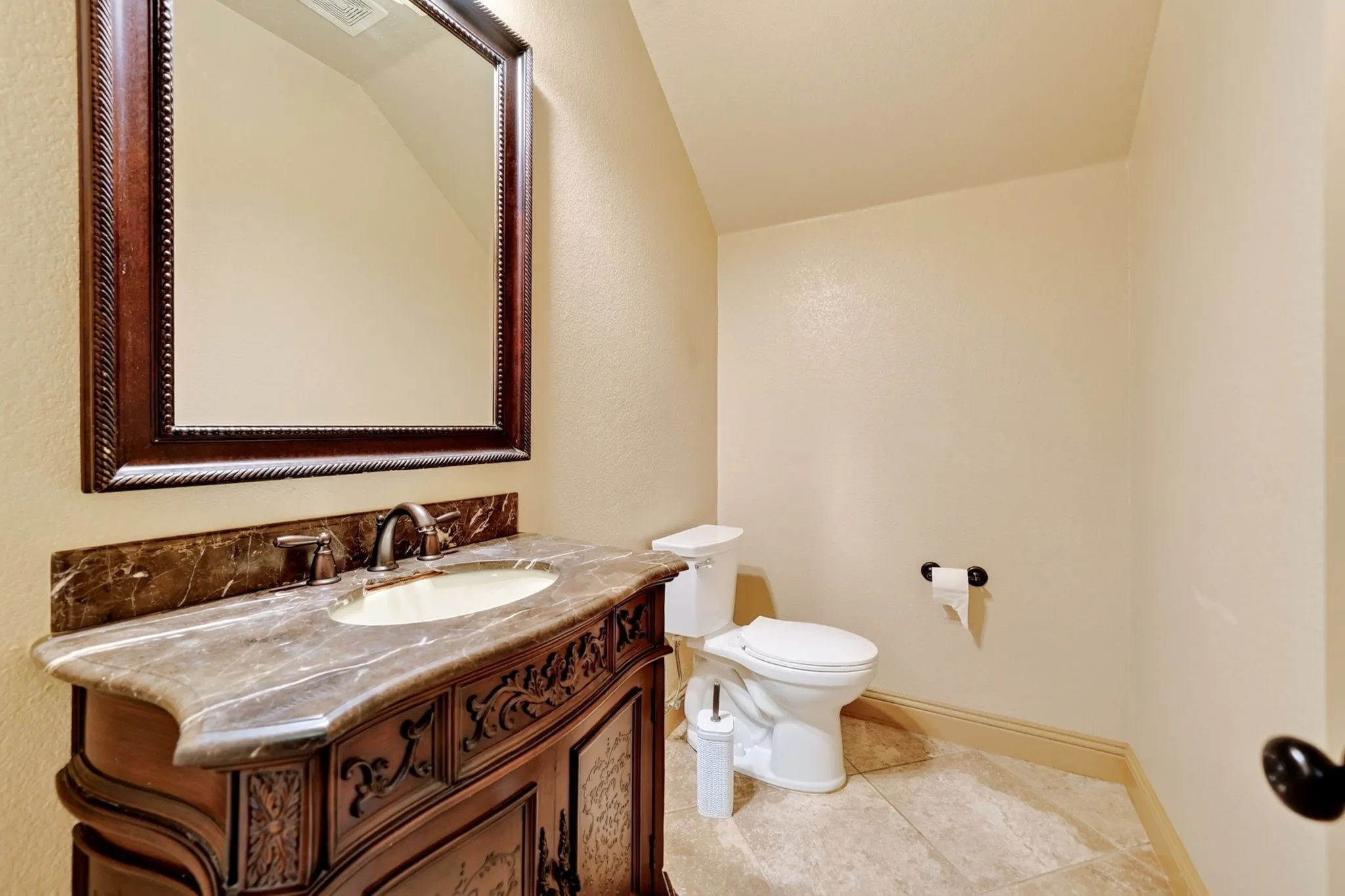 Single Family Residence For Sale in Rockwall County , 202 Buffington Avenue, Fate, Texas 75189, 4 Bedroom, 5 Bathroom, 2 Garage spaces, 3,250 Sqft, built in 2013, mls#21303119, Real Estate Agent in Fate, Homes For Sale in Rockwall county, Homes For Sale in Fate, Realtor in Fate Texas, Real Estate Brokerage Independent Realty Texas, Luminita Cordes Realtor