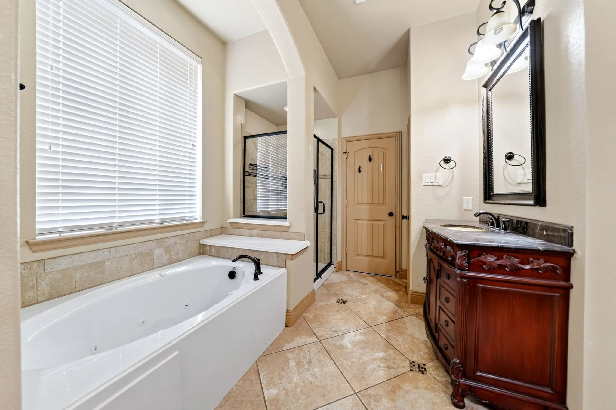 Single Family Residence For Sale in Rockwall County , 202 Buffington Avenue, Fate, Texas 75189, 4 Bedroom, 5 Bathroom, 2 Garage spaces, 3,250 Sqft, built in 2013, mls#21303119, Real Estate Agent in Fate, Homes For Sale in Rockwall county, Homes For Sale in Fate, Realtor in Fate Texas, Real Estate Brokerage Independent Realty Texas, Luminita Cordes Realtor