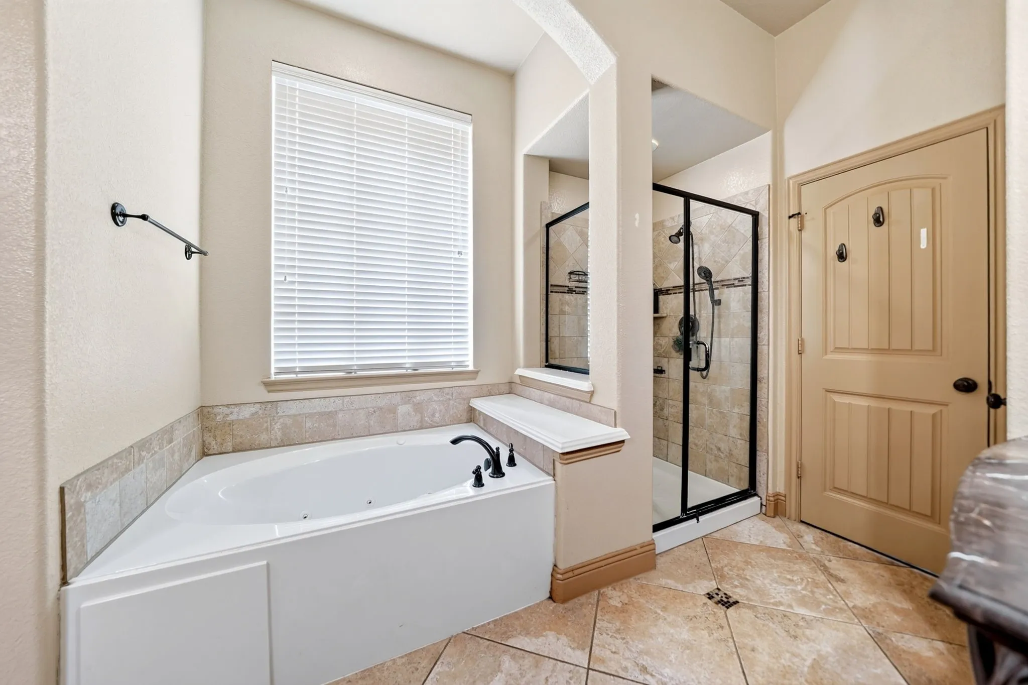 Single Family Residence For Sale in Rockwall County , 202 Buffington Avenue, Fate, Texas 75189, 4 Bedroom, 5 Bathroom, 2 Garage spaces, 3,250 Sqft, built in 2013, mls#21303119, Real Estate Agent in Fate, Homes For Sale in Rockwall county, Homes For Sale in Fate, Realtor in Fate Texas, Real Estate Brokerage Independent Realty Texas, Luminita Cordes Realtor
