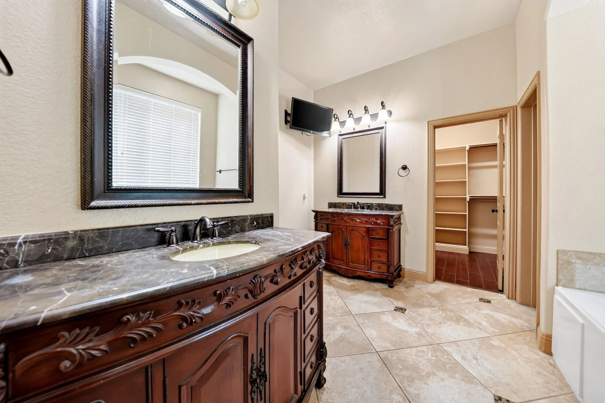 Single Family Residence For Sale in Rockwall County , 202 Buffington Avenue, Fate, Texas 75189, 4 Bedroom, 5 Bathroom, 2 Garage spaces, 3,250 Sqft, built in 2013, mls#21303119, Real Estate Agent in Fate, Homes For Sale in Rockwall county, Homes For Sale in Fate, Realtor in Fate Texas, Real Estate Brokerage Independent Realty Texas, Luminita Cordes Realtor