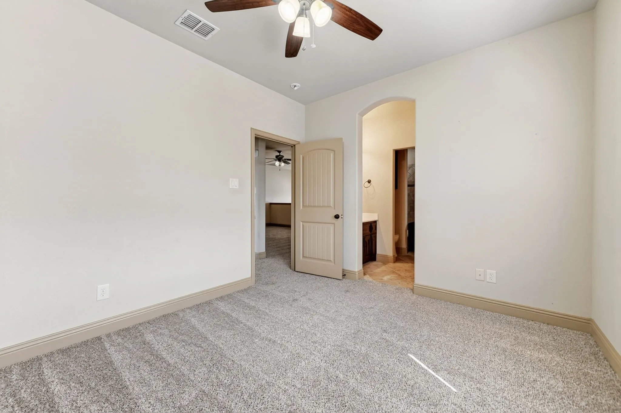 Single Family Residence For Sale in Rockwall County , 202 Buffington Avenue, Fate, Texas 75189, 4 Bedroom, 5 Bathroom, 2 Garage spaces, 3,250 Sqft, built in 2013, mls#21303119, Real Estate Agent in Fate, Homes For Sale in Rockwall county, Homes For Sale in Fate, Realtor in Fate Texas, Real Estate Brokerage Independent Realty Texas, Luminita Cordes Realtor