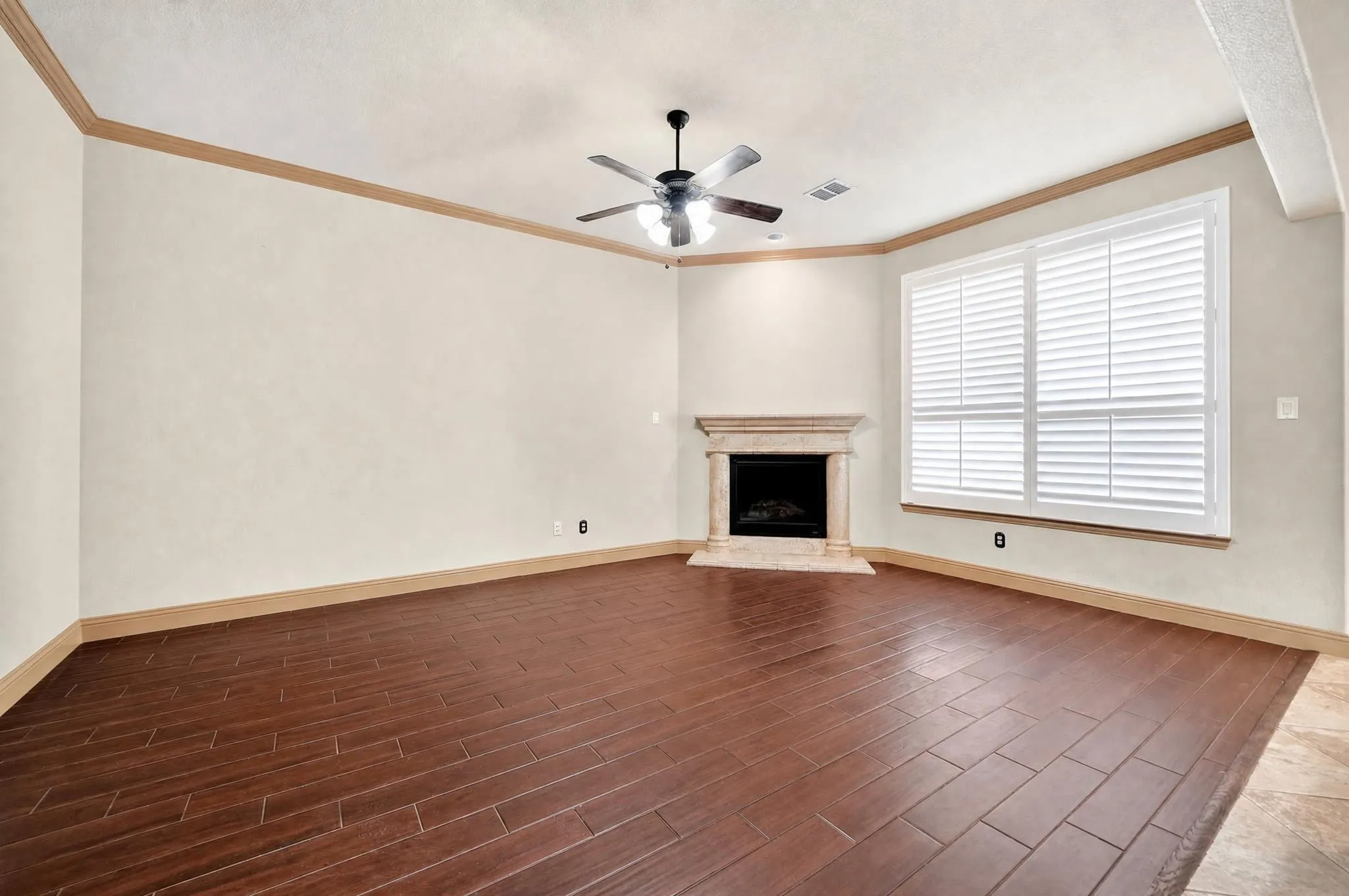 Single Family Residence For Sale in Rockwall County , 202 Buffington Avenue, Fate, Texas 75189, 4 Bedroom, 5 Bathroom, 2 Garage spaces, 3,250 Sqft, built in 2013, mls#21303119, Real Estate Agent in Fate, Homes For Sale in Rockwall county, Homes For Sale in Fate, Realtor in Fate Texas, Real Estate Brokerage Independent Realty Texas, Luminita Cordes Realtor
