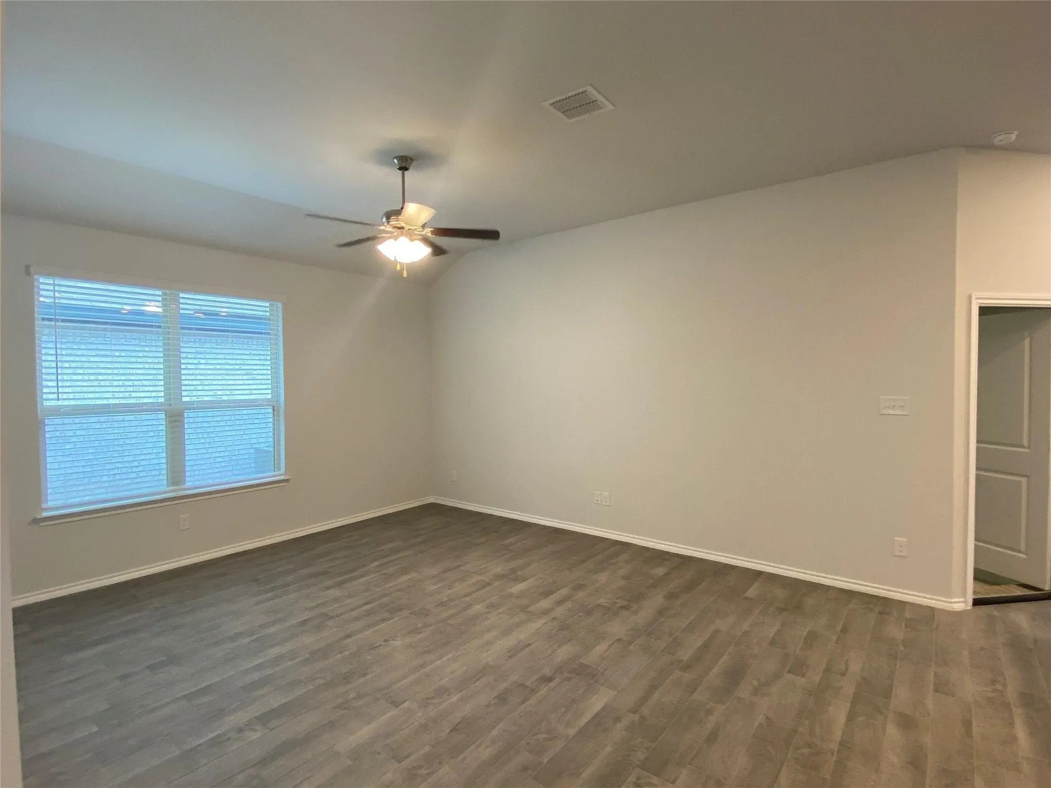 Single Family Residence For Rent in Collin County , 1805 Wayne Lane, Celina, Texas 75009, 3 Bedroom, 2 Bathroom, 2 Garage spaces, 1,724 Sqft, built in 2020, mls#21320650, Real Estate Agent in Celina, Homes For Rent in Collin county, Homes For Rent in Celina, Realtor in Celina Texas, Real Estate Brokerage Independent Realty Texas, Luminita Cordes Realtor