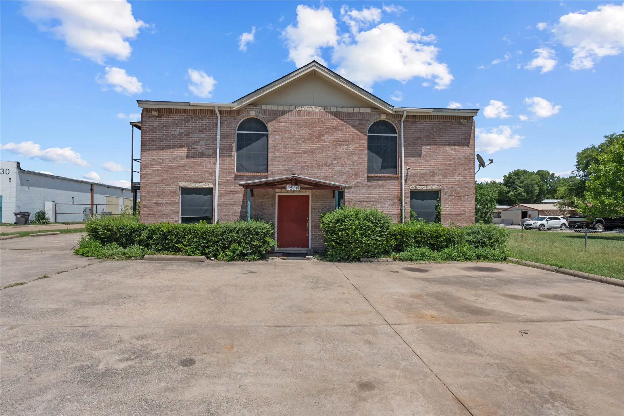 Office For Sale in Dallas County , 2526 Hullette Avenue, Lancaster, Texas 75134, 0, 0, Garage spaces, 4,400 Sqft, built in 2003, mls#21320429, Real Estate Agent in Lancaster, Homes For Sale in Dallas county, Homes For Sale in Lancaster, Realtor in Lancaster Texas, Real Estate Brokerage Independent Realty Texas, Luminita Cordes Realtor
