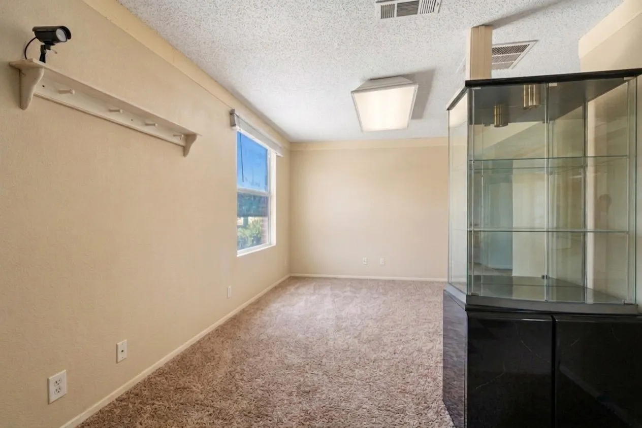 Office For Sale in Dallas County , 2526 Hullette Avenue, Lancaster, Texas 75134, 0, 0, Garage spaces, 4,400 Sqft, built in 2003, mls#21320429, Real Estate Agent in Lancaster, Homes For Sale in Dallas county, Homes For Sale in Lancaster, Realtor in Lancaster Texas, Real Estate Brokerage Independent Realty Texas, Luminita Cordes Realtor