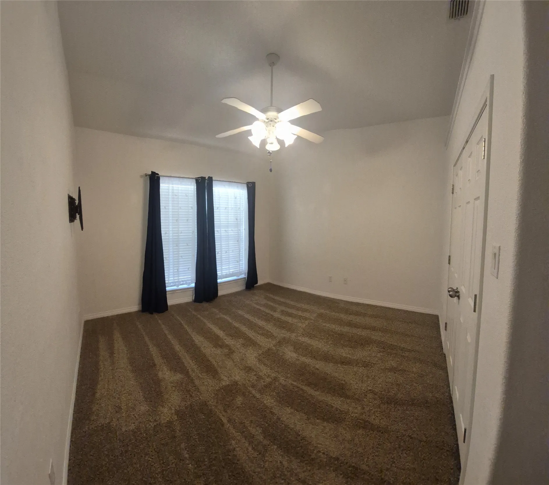 Single Family Residence For Rent in Taylor County , 5001 Crystal Creek, Abilene, Texas 79606, 4 Bedroom, 2 Bathroom, 2 Garage spaces, 2,048 Sqft, built in 2004, mls#21320663, Real Estate Agent in Abilene, Homes For Rent in Taylor county, Homes For Rent in Abilene, Realtor in Abilene Texas, Real Estate Brokerage Independent Realty Texas, Luminita Cordes Realtor