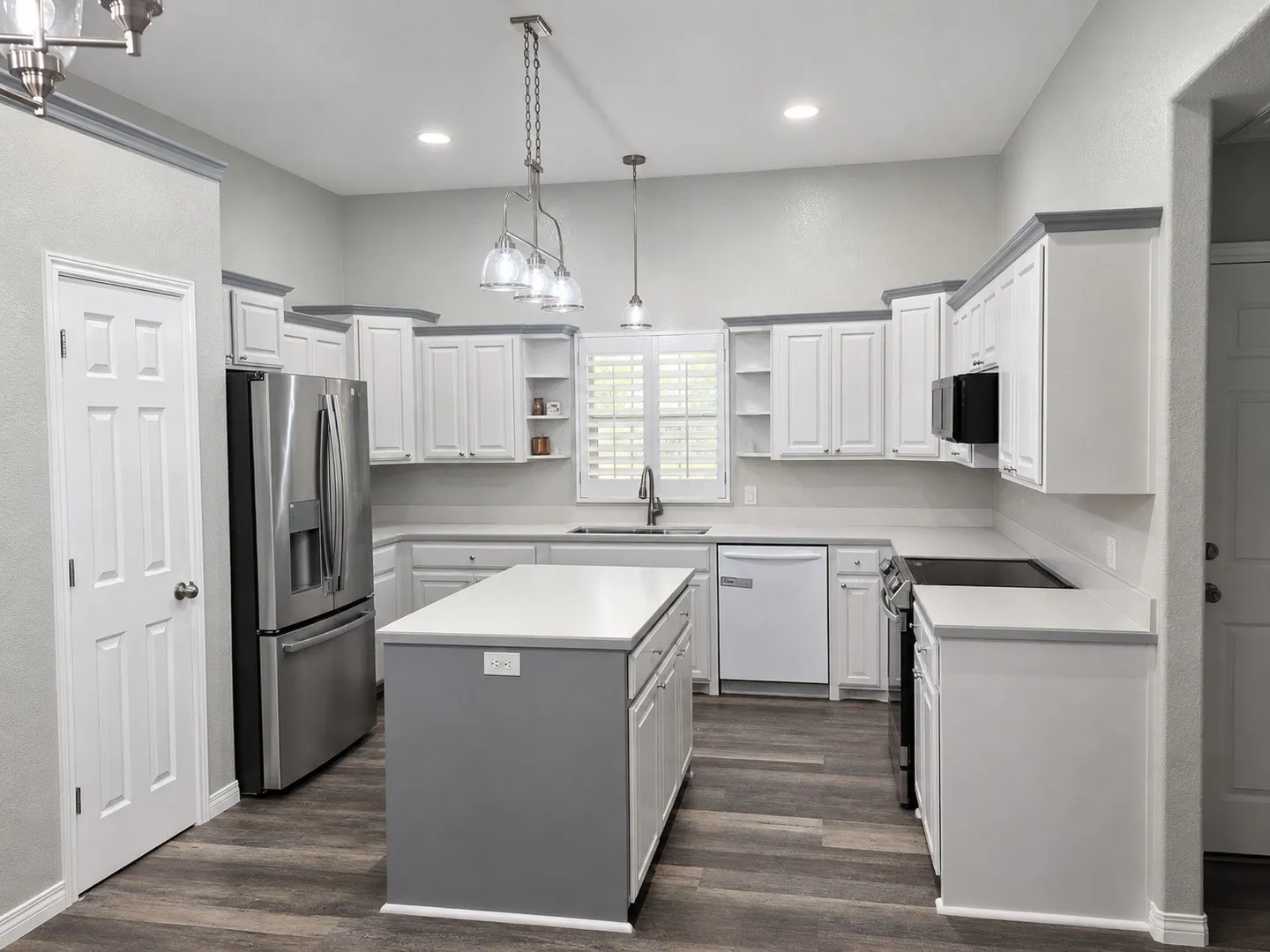 Single Family Residence For Rent in Taylor County , 5001 Crystal Creek, Abilene, Texas 79606, 4 Bedroom, 2 Bathroom, 2 Garage spaces, 2,048 Sqft, built in 2004, mls#21320663, Real Estate Agent in Abilene, Homes For Rent in Taylor county, Homes For Rent in Abilene, Realtor in Abilene Texas, Real Estate Brokerage Independent Realty Texas, Luminita Cordes Realtor