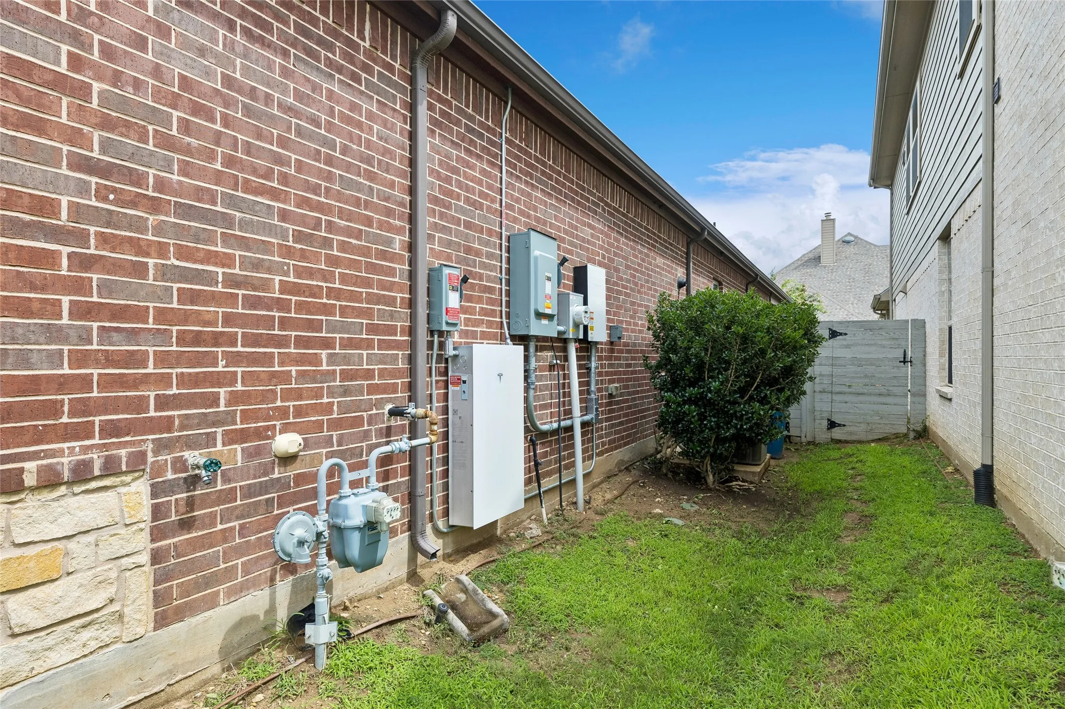 Single Family Residence For Sale in Denton County , 1509 11th Street, Argyle, Texas 76226, 3 Bedroom, 2 Bathroom, 2 Garage spaces, 2,093 Sqft, built in 2018, mls#21319143, Real Estate Agent in Argyle, Homes For Sale in Denton county, Homes For Sale in Argyle, Realtor in Argyle Texas, Real Estate Brokerage Independent Realty Texas, Luminita Cordes Realtor