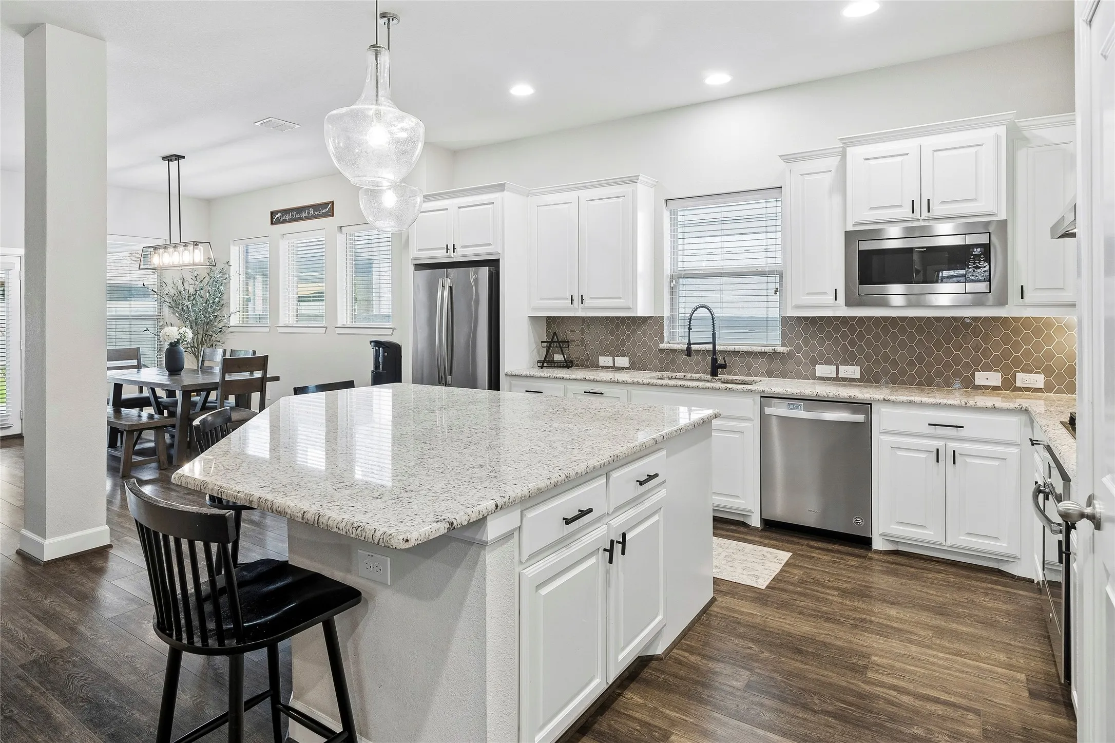Single Family Residence For Sale in Denton County , 1509 11th Street, Argyle, Texas 76226, 3 Bedroom, 2 Bathroom, 2 Garage spaces, 2,093 Sqft, built in 2018, mls#21319143, Real Estate Agent in Argyle, Homes For Sale in Denton county, Homes For Sale in Argyle, Realtor in Argyle Texas, Real Estate Brokerage Independent Realty Texas, Luminita Cordes Realtor
