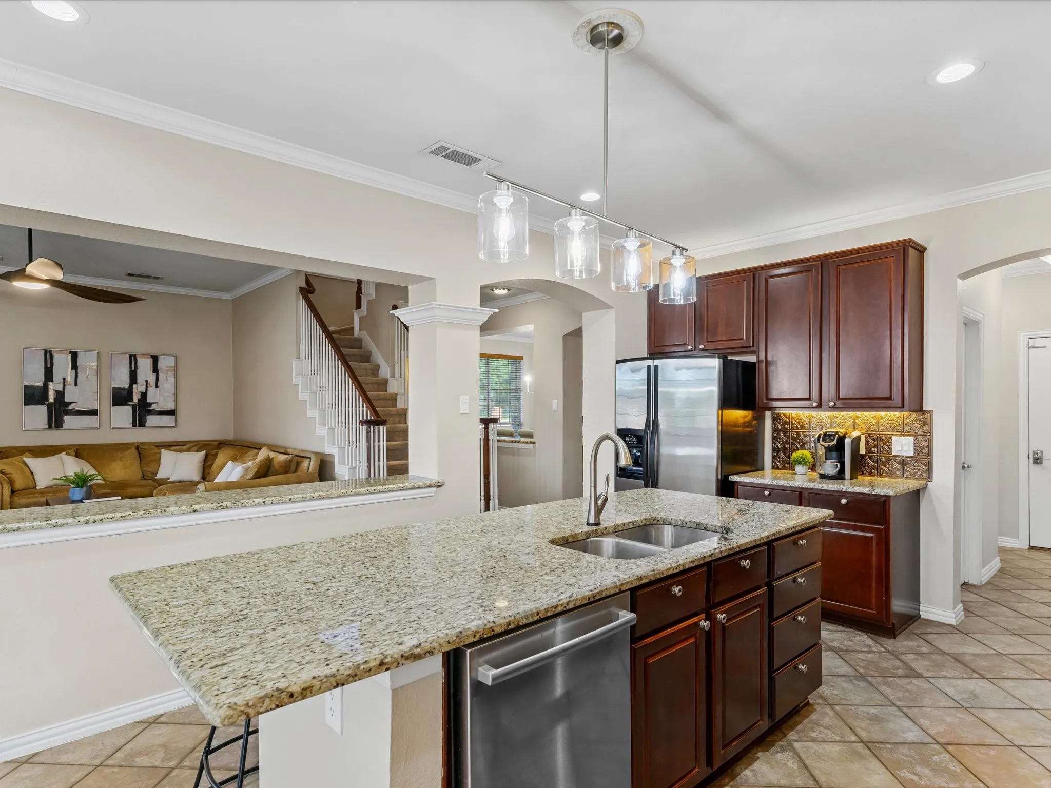 Single Family Residence For Sale in Tarrant County , 2005 Old York Drive, Keller, Texas 76248, 5 Bedroom, 4 Bathroom, 2 Garage spaces, 3,407 Sqft, built in 2001, mls#21320562, Real Estate Agent in Keller, Homes For Sale in Tarrant county, Homes For Sale in Keller, Realtor in Keller Texas, Real Estate Brokerage Independent Realty Texas, Luminita Cordes Realtor