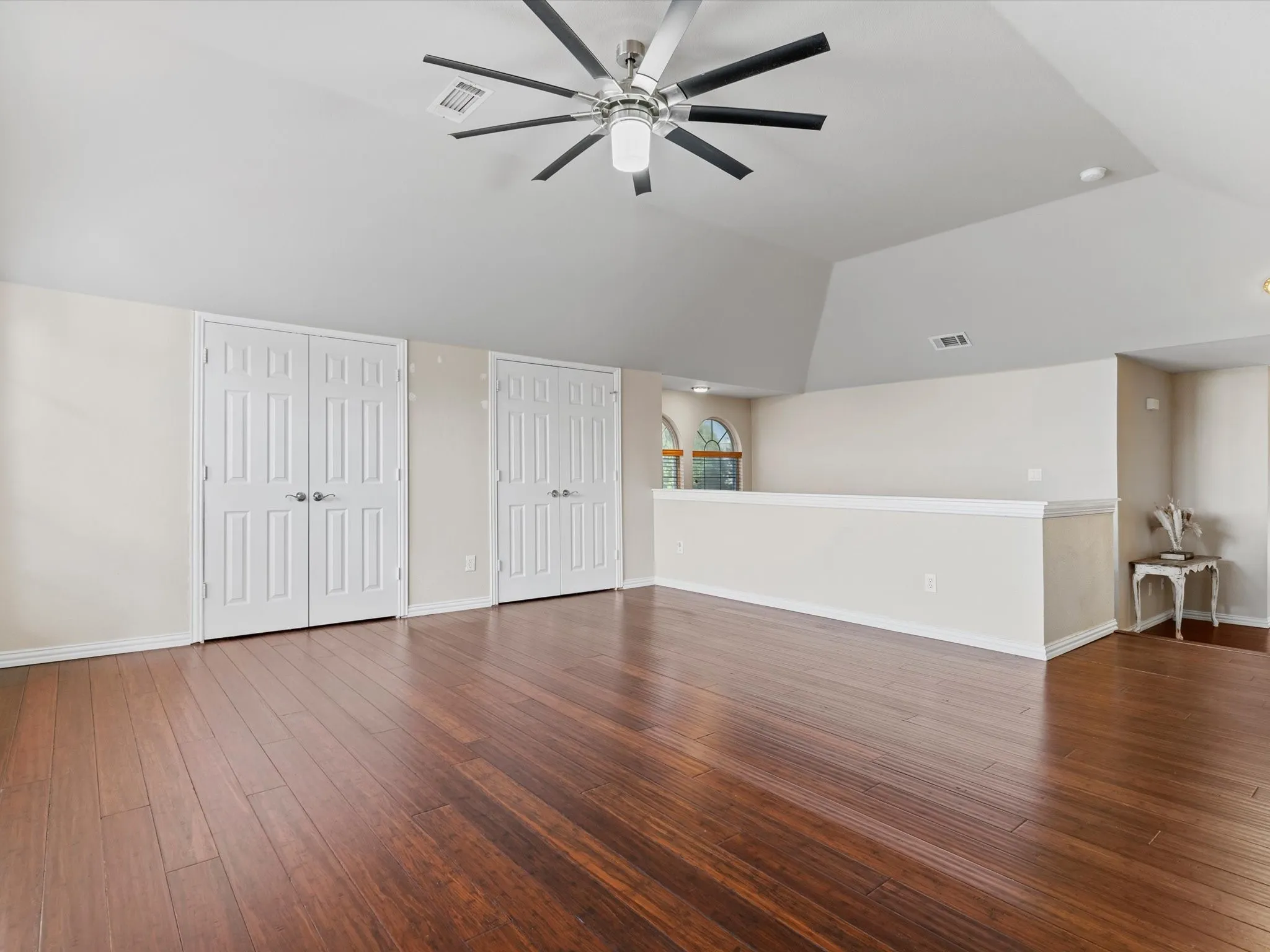 Single Family Residence For Sale in Tarrant County , 2005 Old York Drive, Keller, Texas 76248, 5 Bedroom, 4 Bathroom, 2 Garage spaces, 3,407 Sqft, built in 2001, mls#21320562, Real Estate Agent in Keller, Homes For Sale in Tarrant county, Homes For Sale in Keller, Realtor in Keller Texas, Real Estate Brokerage Independent Realty Texas, Luminita Cordes Realtor