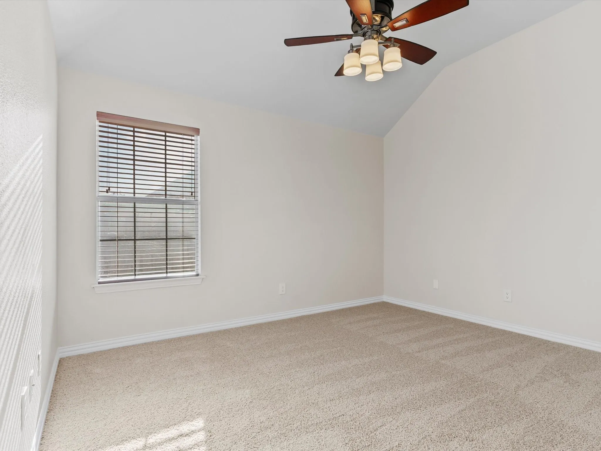 Single Family Residence For Sale in Tarrant County , 2005 Old York Drive, Keller, Texas 76248, 5 Bedroom, 4 Bathroom, 2 Garage spaces, 3,407 Sqft, built in 2001, mls#21320562, Real Estate Agent in Keller, Homes For Sale in Tarrant county, Homes For Sale in Keller, Realtor in Keller Texas, Real Estate Brokerage Independent Realty Texas, Luminita Cordes Realtor