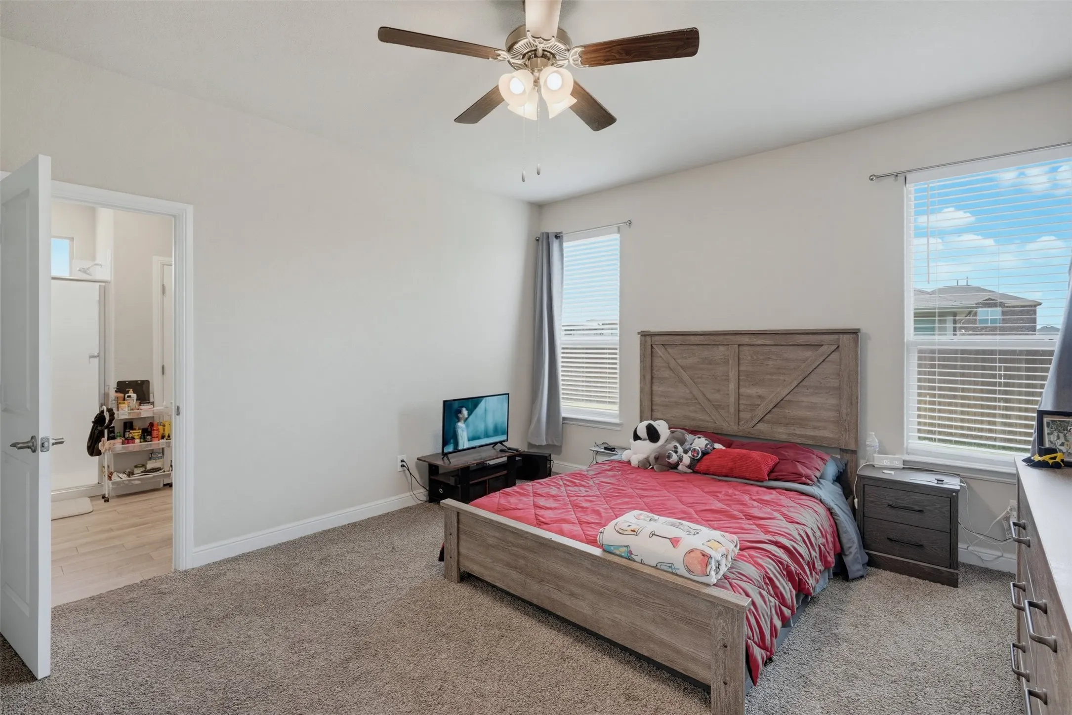 Single Family Residence For Sale in Denton County , 1148 Gillespie Drive, Fort Worth, Texas 76247, 3 Bedroom, 2 Bathroom, 2 Garage spaces, 1,803 Sqft, built in 2022, mls#21313242, Real Estate Agent in Fort Worth, Homes For Sale in Denton county, Homes For Sale in Fort Worth, Realtor in Fort Worth Texas, Real Estate Brokerage Independent Realty Texas, Luminita Cordes Realtor