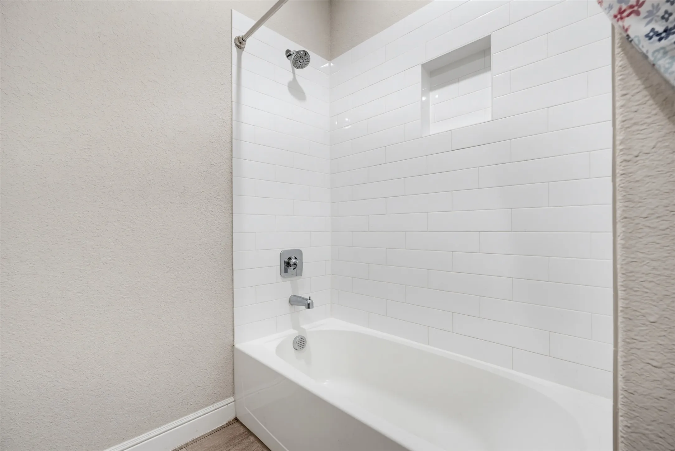 Single Family Residence For Sale in Denton County , 1148 Gillespie Drive, Fort Worth, Texas 76247, 3 Bedroom, 2 Bathroom, 2 Garage spaces, 1,803 Sqft, built in 2022, mls#21313242, Real Estate Agent in Fort Worth, Homes For Sale in Denton county, Homes For Sale in Fort Worth, Realtor in Fort Worth Texas, Real Estate Brokerage Independent Realty Texas, Luminita Cordes Realtor