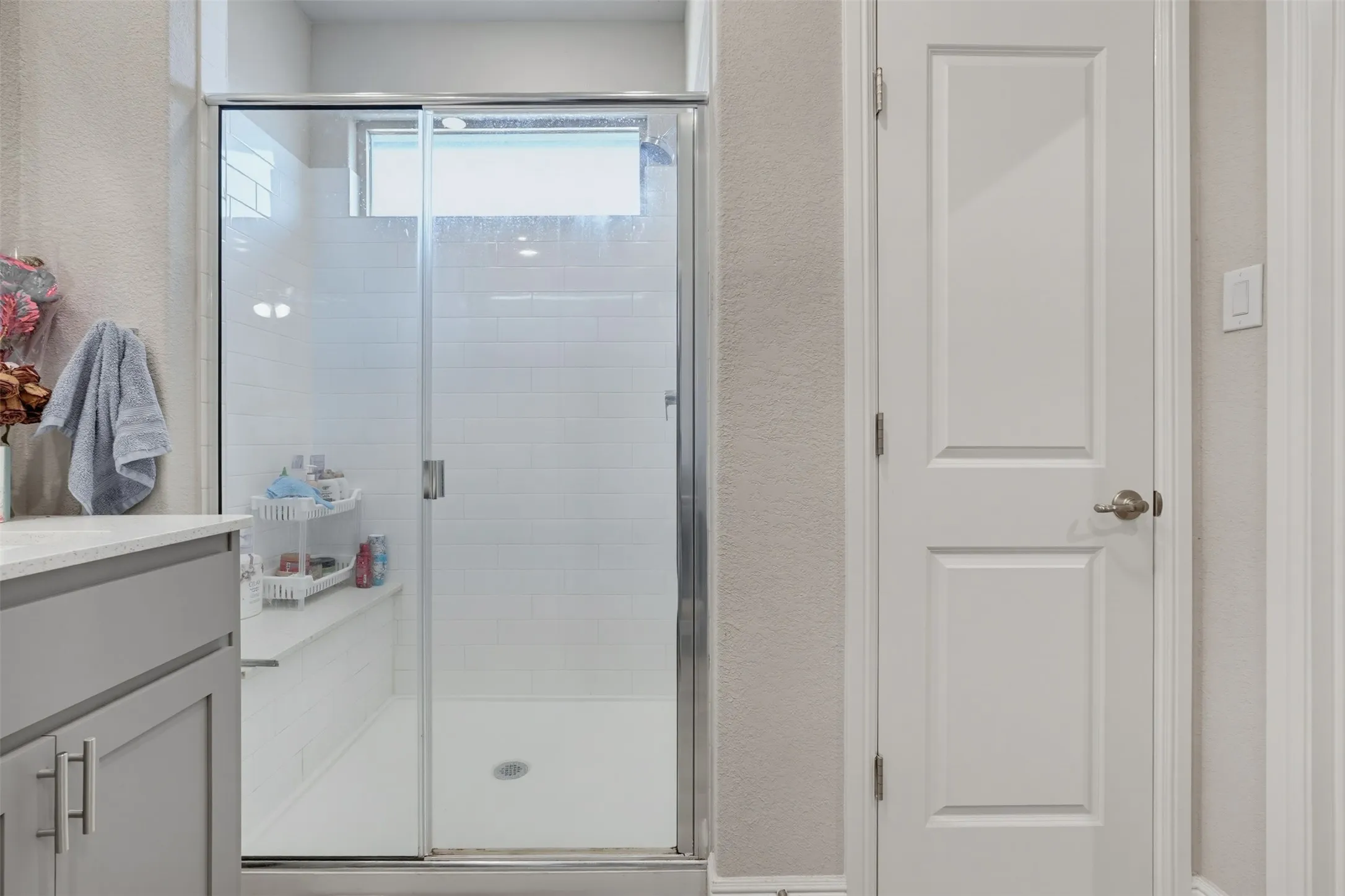 Single Family Residence For Sale in Denton County , 1148 Gillespie Drive, Fort Worth, Texas 76247, 3 Bedroom, 2 Bathroom, 2 Garage spaces, 1,803 Sqft, built in 2022, mls#21313242, Real Estate Agent in Fort Worth, Homes For Sale in Denton county, Homes For Sale in Fort Worth, Realtor in Fort Worth Texas, Real Estate Brokerage Independent Realty Texas, Luminita Cordes Realtor