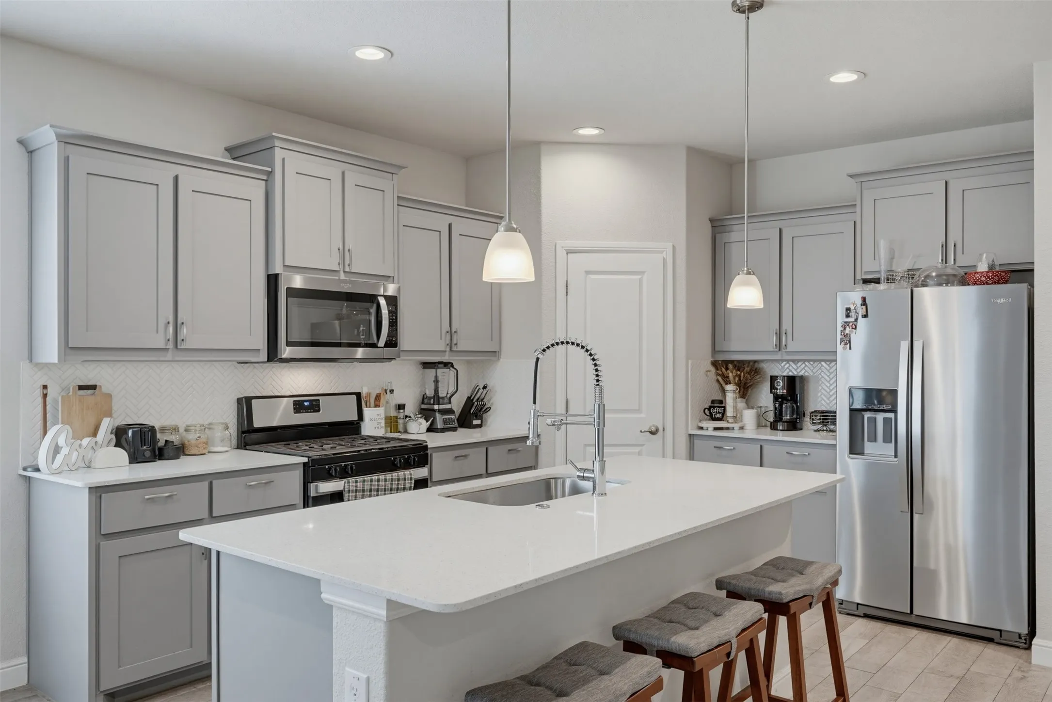 Single Family Residence For Sale in Denton County , 1148 Gillespie Drive, Fort Worth, Texas 76247, 3 Bedroom, 2 Bathroom, 2 Garage spaces, 1,803 Sqft, built in 2022, mls#21313242, Real Estate Agent in Fort Worth, Homes For Sale in Denton county, Homes For Sale in Fort Worth, Realtor in Fort Worth Texas, Real Estate Brokerage Independent Realty Texas, Luminita Cordes Realtor