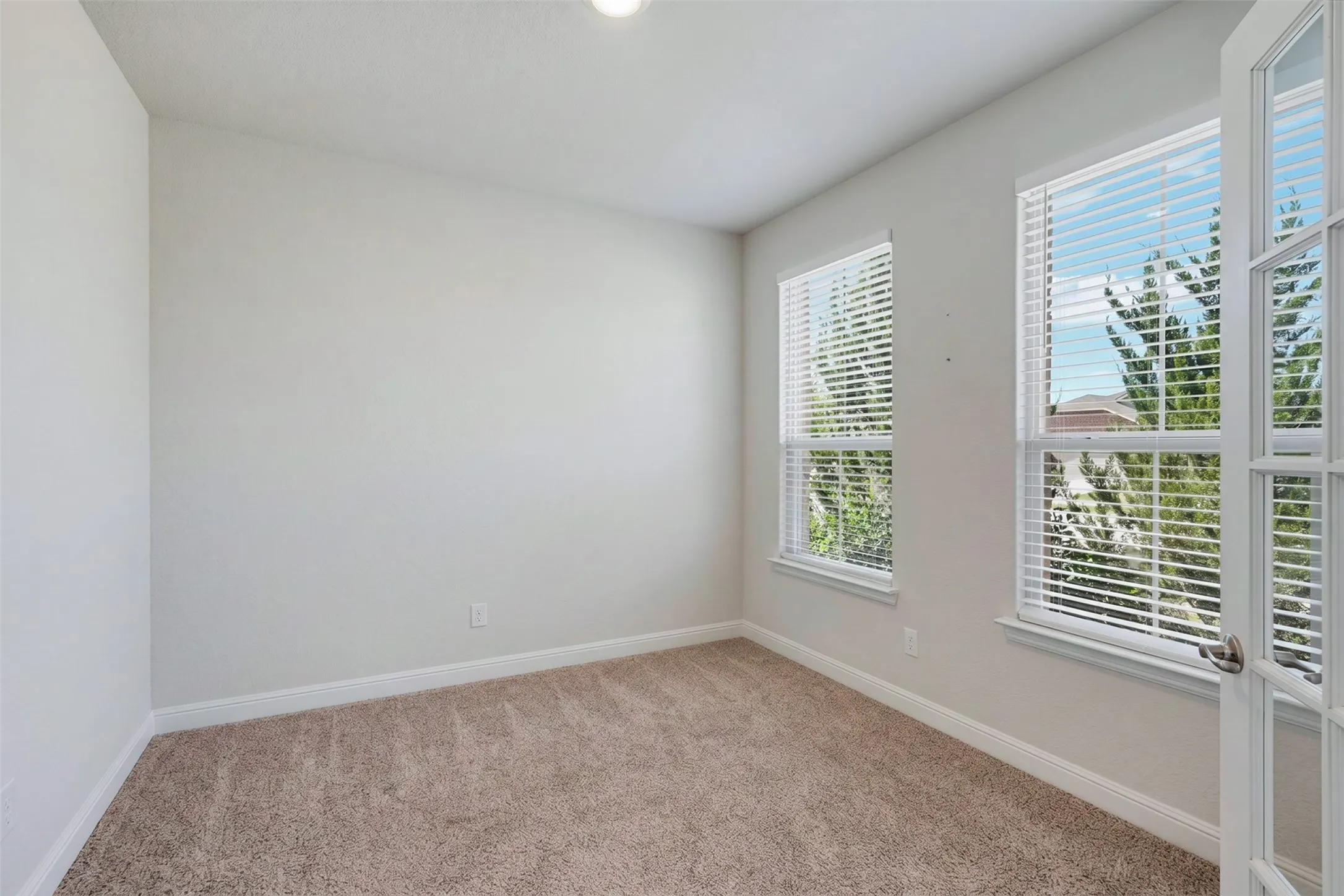 Single Family Residence For Sale in Denton County , 1148 Gillespie Drive, Fort Worth, Texas 76247, 3 Bedroom, 2 Bathroom, 2 Garage spaces, 1,803 Sqft, built in 2022, mls#21313242, Real Estate Agent in Fort Worth, Homes For Sale in Denton county, Homes For Sale in Fort Worth, Realtor in Fort Worth Texas, Real Estate Brokerage Independent Realty Texas, Luminita Cordes Realtor
