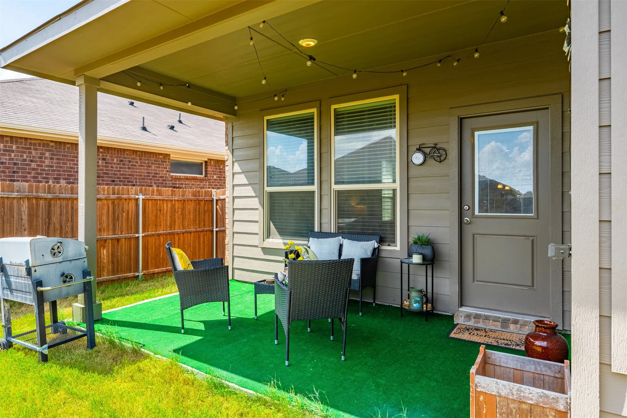 Single Family Residence For Sale in Denton County , 1148 Gillespie Drive, Fort Worth, Texas 76247, 3 Bedroom, 2 Bathroom, 2 Garage spaces, 1,803 Sqft, built in 2022, mls#21313242, Real Estate Agent in Fort Worth, Homes For Sale in Denton county, Homes For Sale in Fort Worth, Realtor in Fort Worth Texas, Real Estate Brokerage Independent Realty Texas, Luminita Cordes Realtor