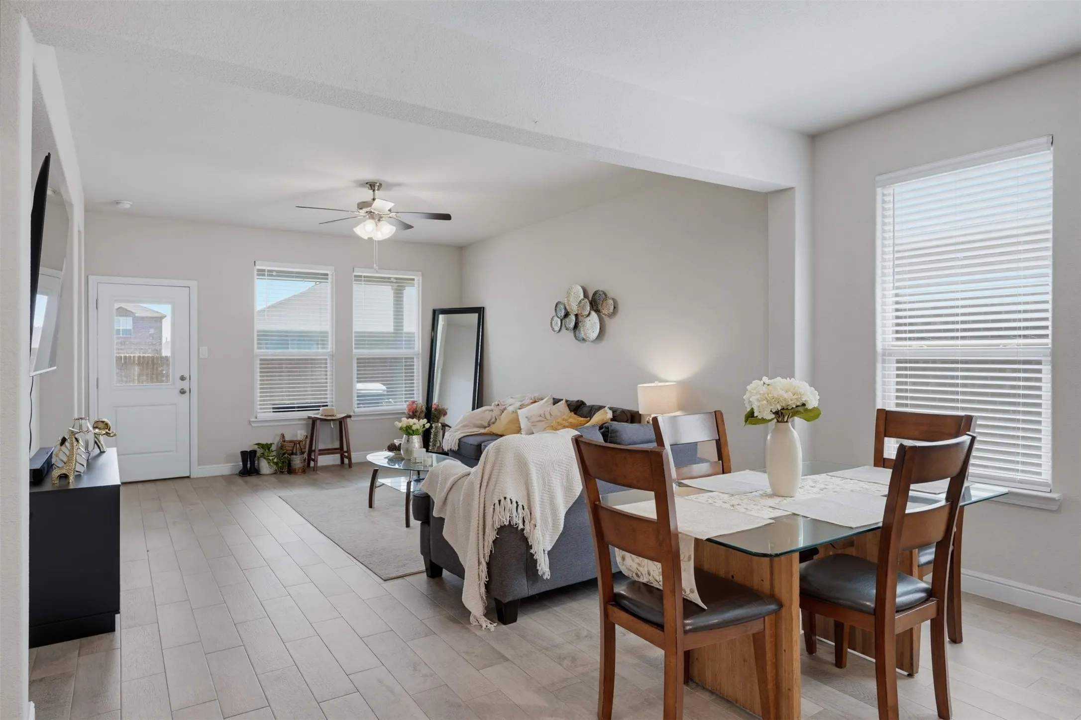 Single Family Residence For Sale in Denton County , 1148 Gillespie Drive, Fort Worth, Texas 76247, 3 Bedroom, 2 Bathroom, 2 Garage spaces, 1,803 Sqft, built in 2022, mls#21313242, Real Estate Agent in Fort Worth, Homes For Sale in Denton county, Homes For Sale in Fort Worth, Realtor in Fort Worth Texas, Real Estate Brokerage Independent Realty Texas, Luminita Cordes Realtor