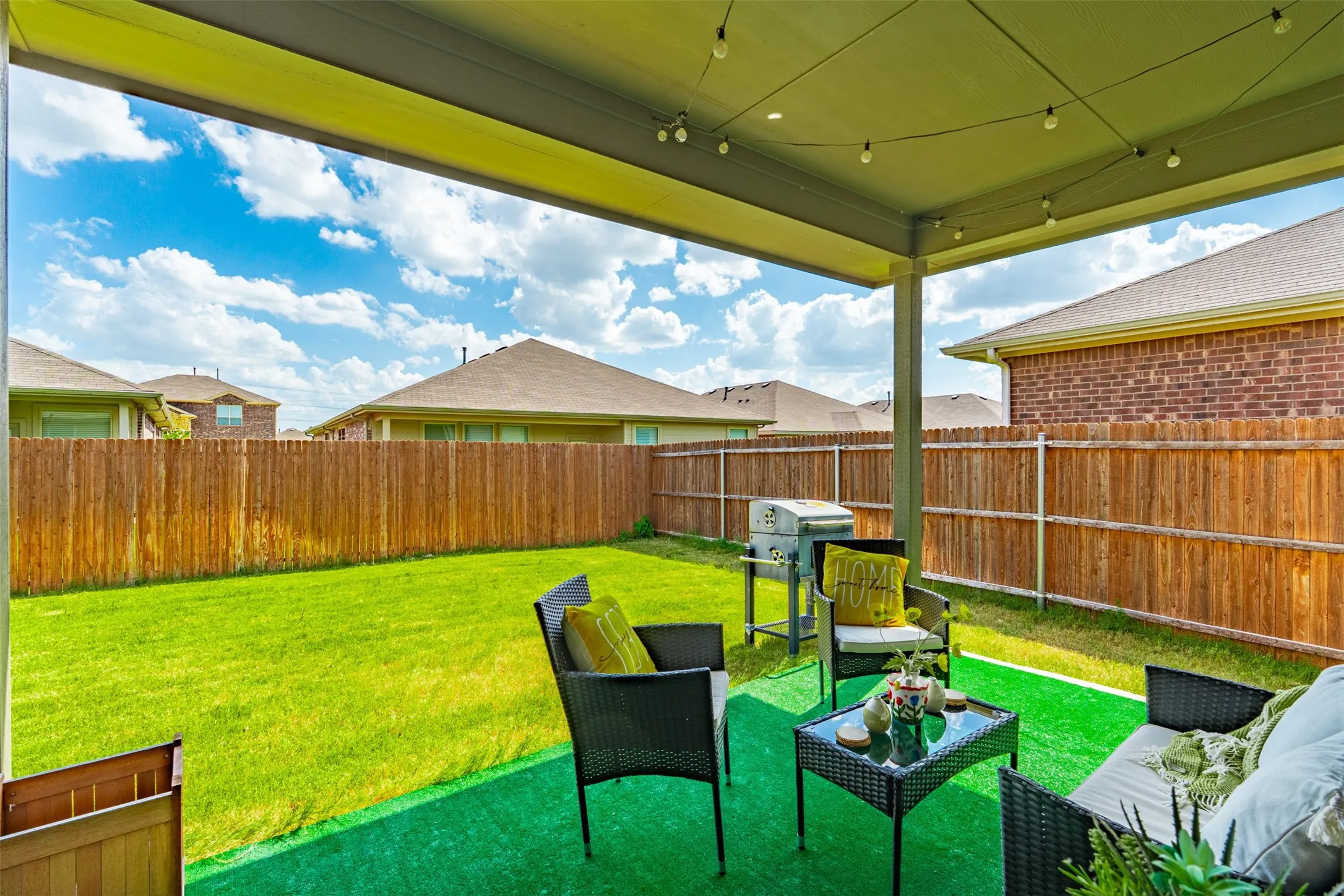 Single Family Residence For Sale in Denton County , 1148 Gillespie Drive, Fort Worth, Texas 76247, 3 Bedroom, 2 Bathroom, 2 Garage spaces, 1,803 Sqft, built in 2022, mls#21313242, Real Estate Agent in Fort Worth, Homes For Sale in Denton county, Homes For Sale in Fort Worth, Realtor in Fort Worth Texas, Real Estate Brokerage Independent Realty Texas, Luminita Cordes Realtor