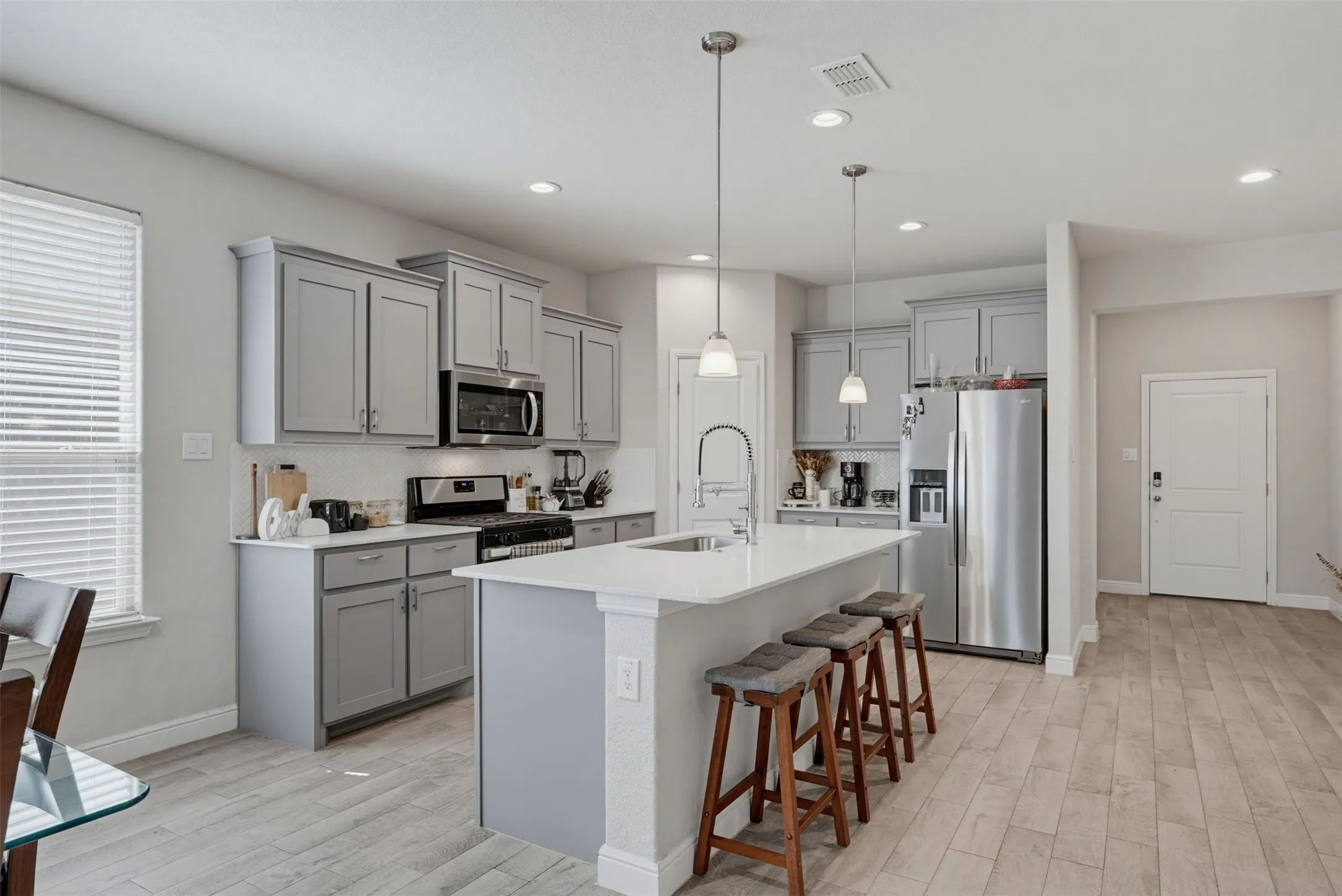Single Family Residence For Sale in Denton County , 1148 Gillespie Drive, Fort Worth, Texas 76247, 3 Bedroom, 2 Bathroom, 2 Garage spaces, 1,803 Sqft, built in 2022, mls#21313242, Real Estate Agent in Fort Worth, Homes For Sale in Denton county, Homes For Sale in Fort Worth, Realtor in Fort Worth Texas, Real Estate Brokerage Independent Realty Texas, Luminita Cordes Realtor