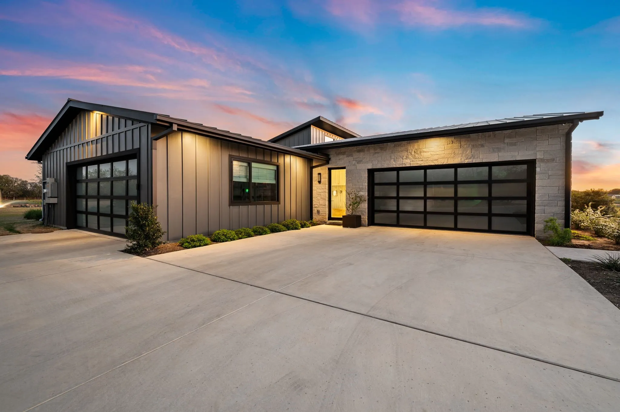 Single Family Residence For Sale in Denton County , 2036 High Meadow Court, Bartonville, Texas 76226, 4 Bedroom, 5 Bathroom, 5 Garage spaces, 4,675 Sqft, built in 2023, mls#21319903, Real Estate Agent in Bartonville, Homes For Sale in Denton county, Homes For Sale in Bartonville, Realtor in Bartonville Texas, Real Estate Brokerage Independent Realty Texas, Luminita Cordes Realtor