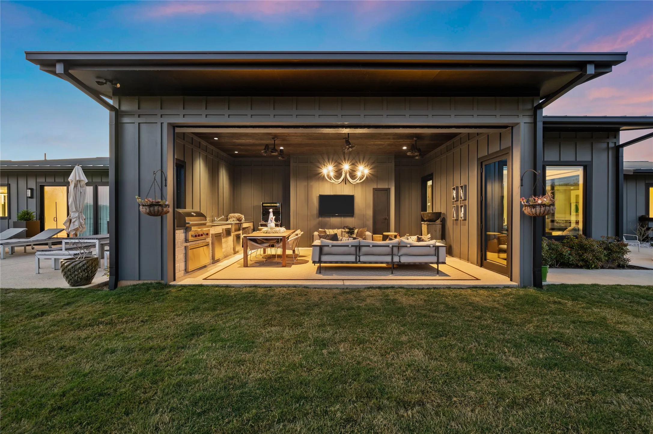 Single Family Residence For Sale in Denton County , 2036 High Meadow Court, Bartonville, Texas 76226, 4 Bedroom, 5 Bathroom, 5 Garage spaces, 4,675 Sqft, built in 2023, mls#21319903, Real Estate Agent in Bartonville, Homes For Sale in Denton county, Homes For Sale in Bartonville, Realtor in Bartonville Texas, Real Estate Brokerage Independent Realty Texas, Luminita Cordes Realtor