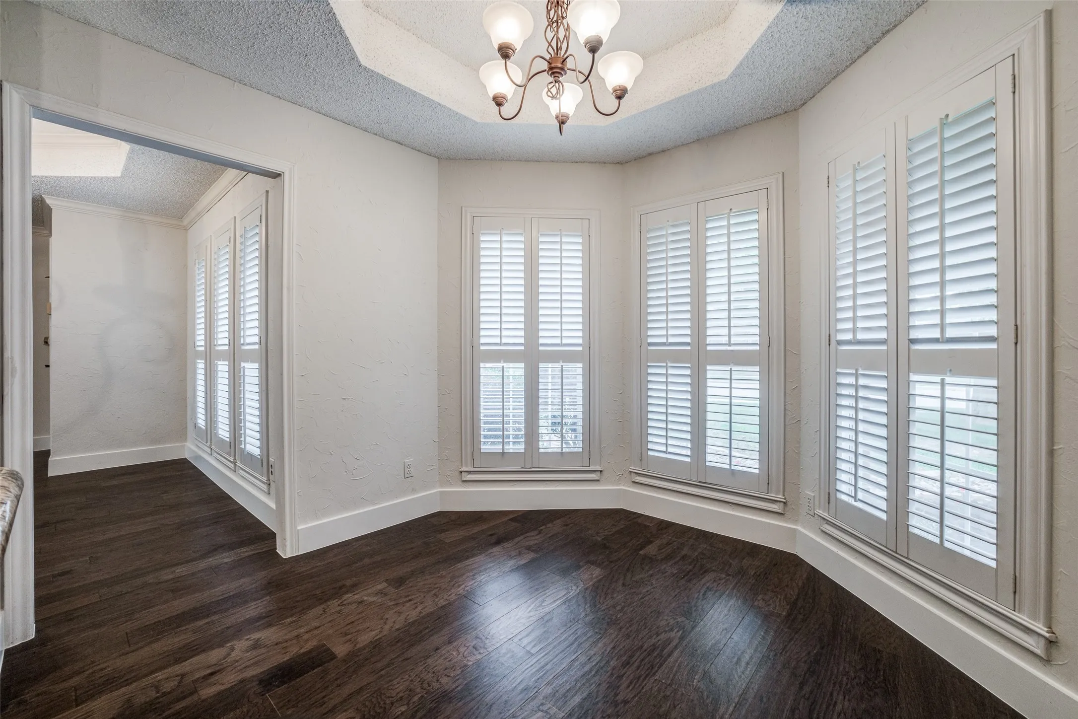 Single Family Residence For Rent in Dallas County , 512 Parkview Place, Coppell, Texas 75019, 3 Bedroom, 2 Bathroom, 2 Garage spaces, 1,674 Sqft, built in 1988, mls#21320675, Real Estate Agent in Coppell, Homes For Rent in Dallas county, Homes For Rent in Coppell, Realtor in Coppell Texas, Real Estate Brokerage Independent Realty Texas, Luminita Cordes Realtor