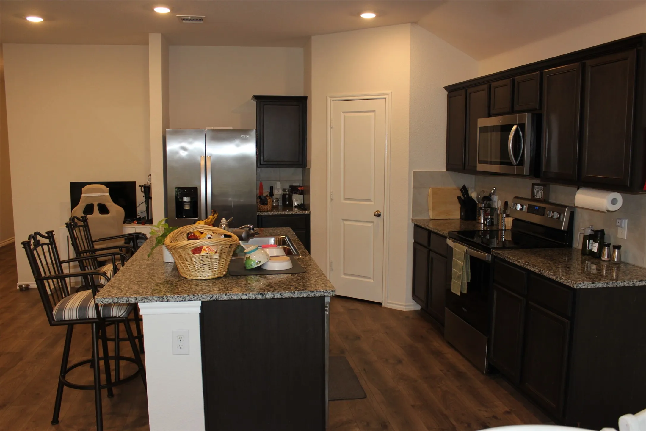 Single Family Residence For Sale in Kaufman County , 2416 Karnack Drive, Forney, Texas 75126, 4 Bedroom, 2 Bathroom, 2 Garage spaces, 1,674 Sqft, built in 2019, mls#21320619, Real Estate Agent in Forney, Homes For Sale in Kaufman county, Homes For Sale in Forney, Realtor in Forney Texas, Real Estate Brokerage Independent Realty Texas, Luminita Cordes Realtor