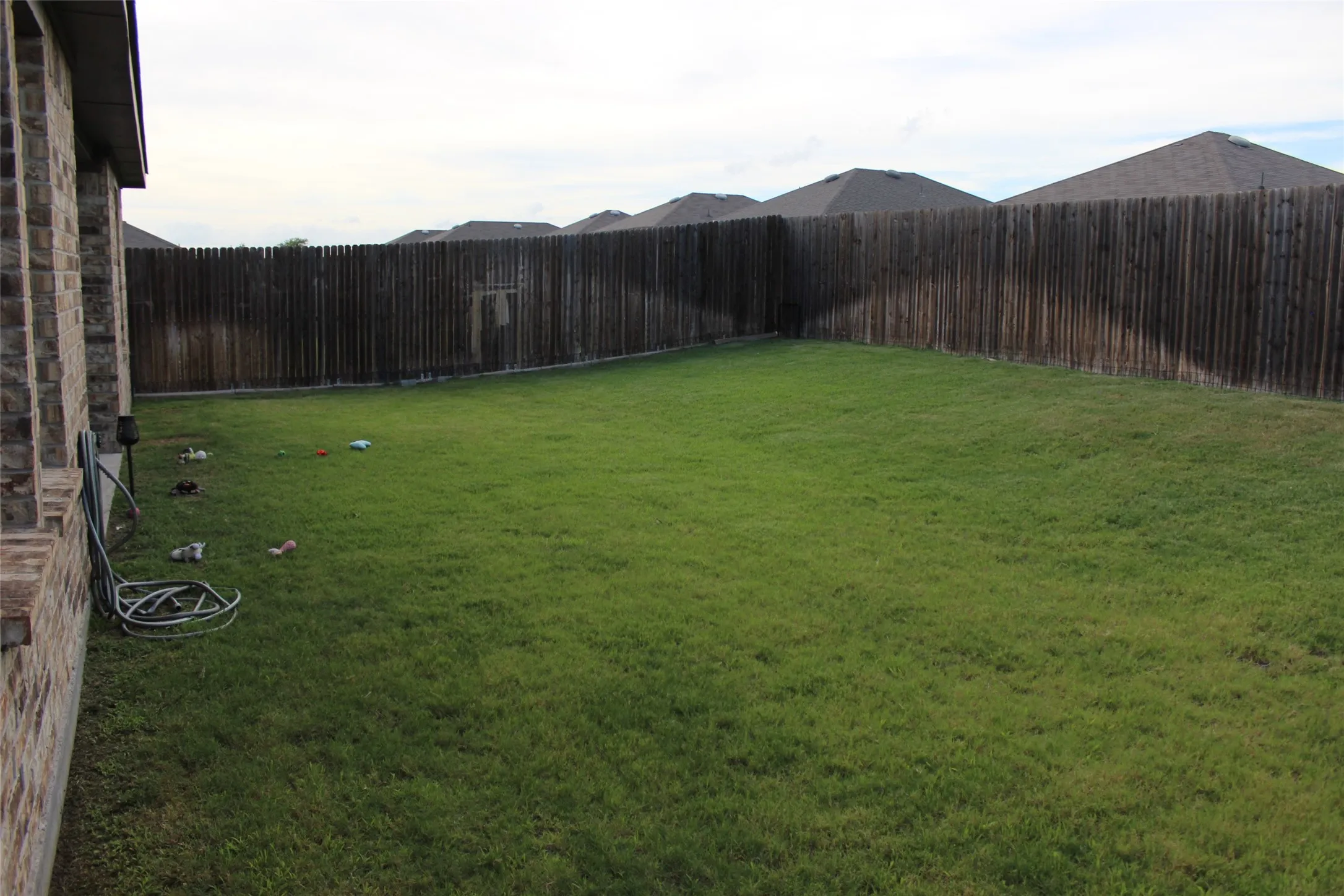 Single Family Residence For Sale in Kaufman County , 2416 Karnack Drive, Forney, Texas 75126, 4 Bedroom, 2 Bathroom, 2 Garage spaces, 1,674 Sqft, built in 2019, mls#21320619, Real Estate Agent in Forney, Homes For Sale in Kaufman county, Homes For Sale in Forney, Realtor in Forney Texas, Real Estate Brokerage Independent Realty Texas, Luminita Cordes Realtor