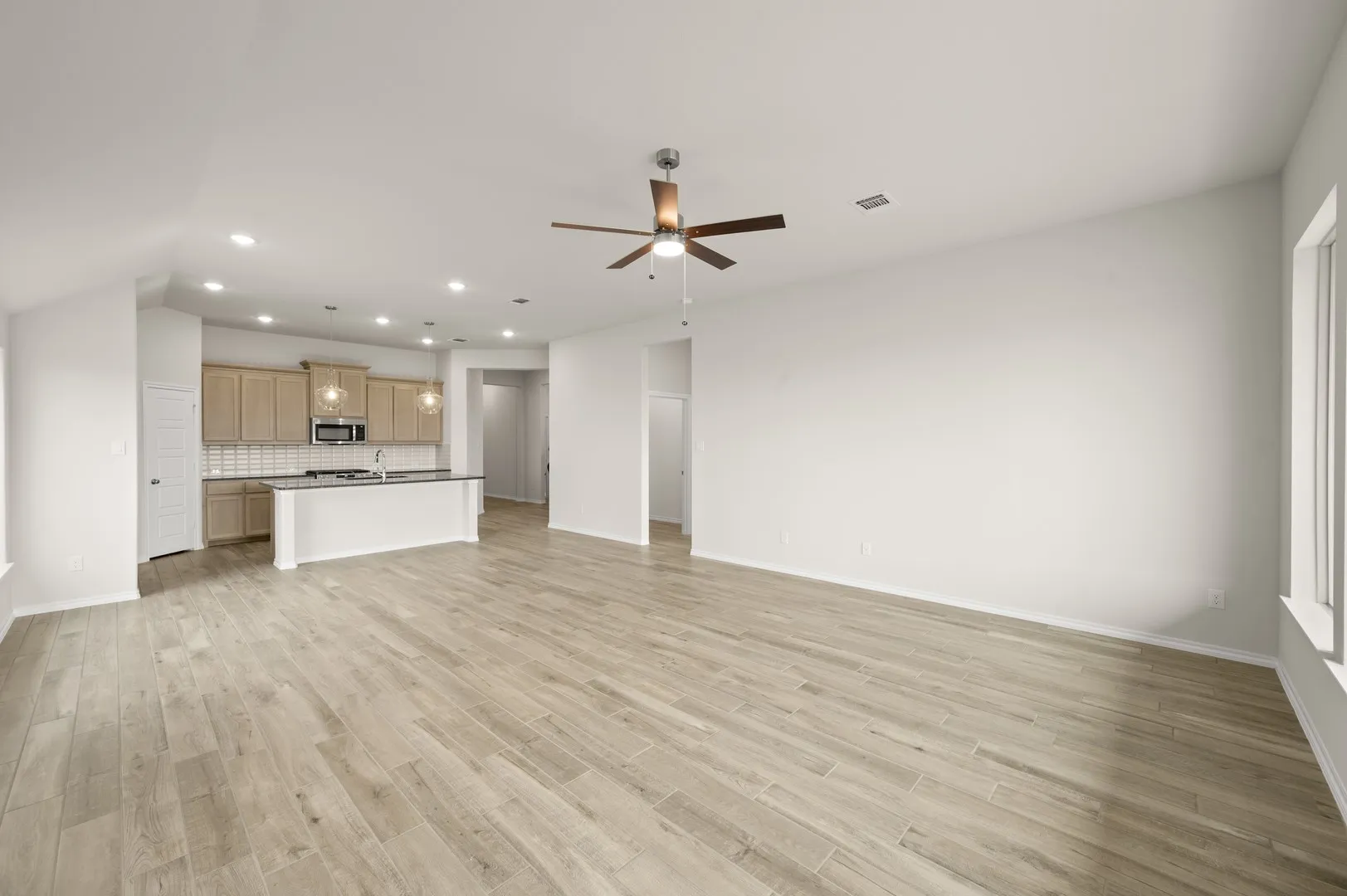 Single Family Residence For Sale in Hood County , 2068 Caicos Road, Granbury, Texas 76049, 4 Bedroom, 2 Bathroom, 2 Garage spaces, 1,937 Sqft, built in 2026, mls#21320693, Real Estate Agent in Granbury, Homes For Sale in Hood county, Homes For Sale in Granbury, Realtor in Granbury Texas, Real Estate Brokerage Independent Realty Texas, Luminita Cordes Realtor