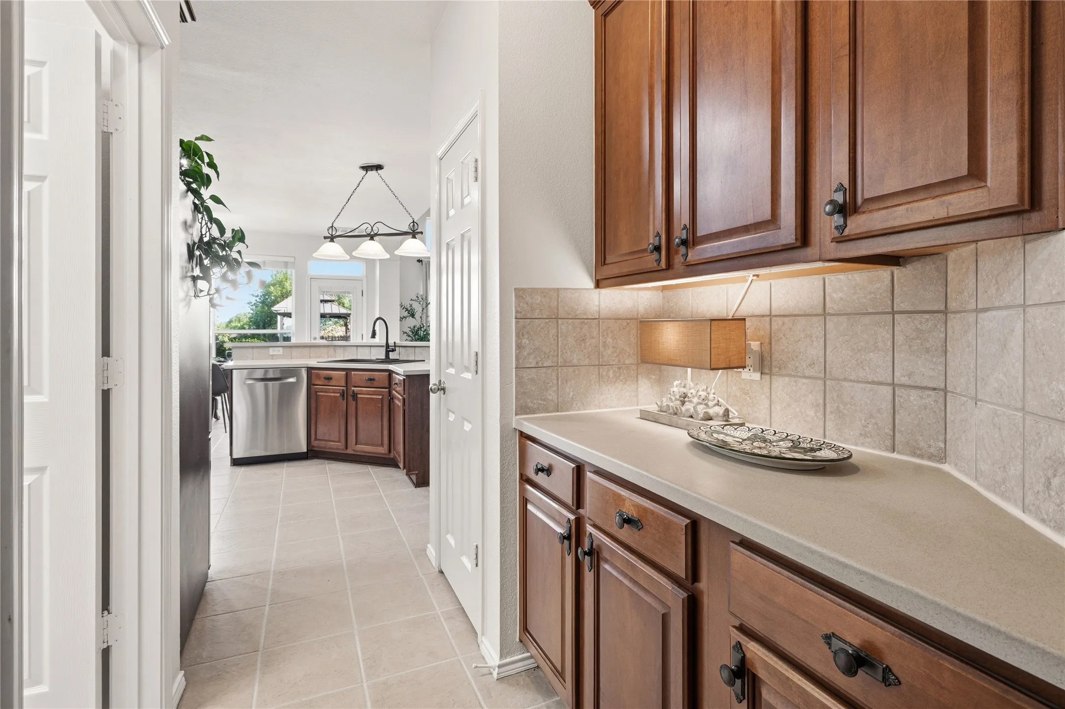 Single Family Residence For Sale in Tarrant County , 1007 Dover Heights Trail, Mansfield, Texas 76063, 4 Bedroom, 4 Bathroom, 3 Garage spaces, 3,029 Sqft, built in 2002, mls#21319751, Real Estate Agent in Mansfield, Homes For Sale in Tarrant county, Homes For Sale in Mansfield, Realtor in Mansfield Texas, Real Estate Brokerage Independent Realty Texas, Luminita Cordes Realtor