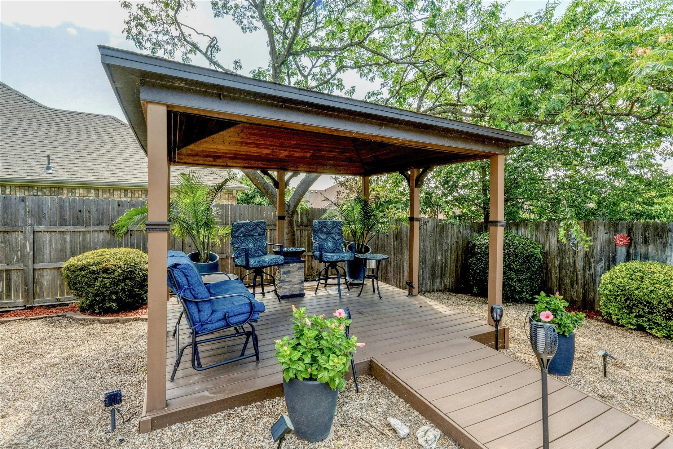 Single Family Residence For Sale in Tarrant County , 1007 Dover Heights Trail, Mansfield, Texas 76063, 4 Bedroom, 4 Bathroom, 3 Garage spaces, 3,029 Sqft, built in 2002, mls#21319751, Real Estate Agent in Mansfield, Homes For Sale in Tarrant county, Homes For Sale in Mansfield, Realtor in Mansfield Texas, Real Estate Brokerage Independent Realty Texas, Luminita Cordes Realtor