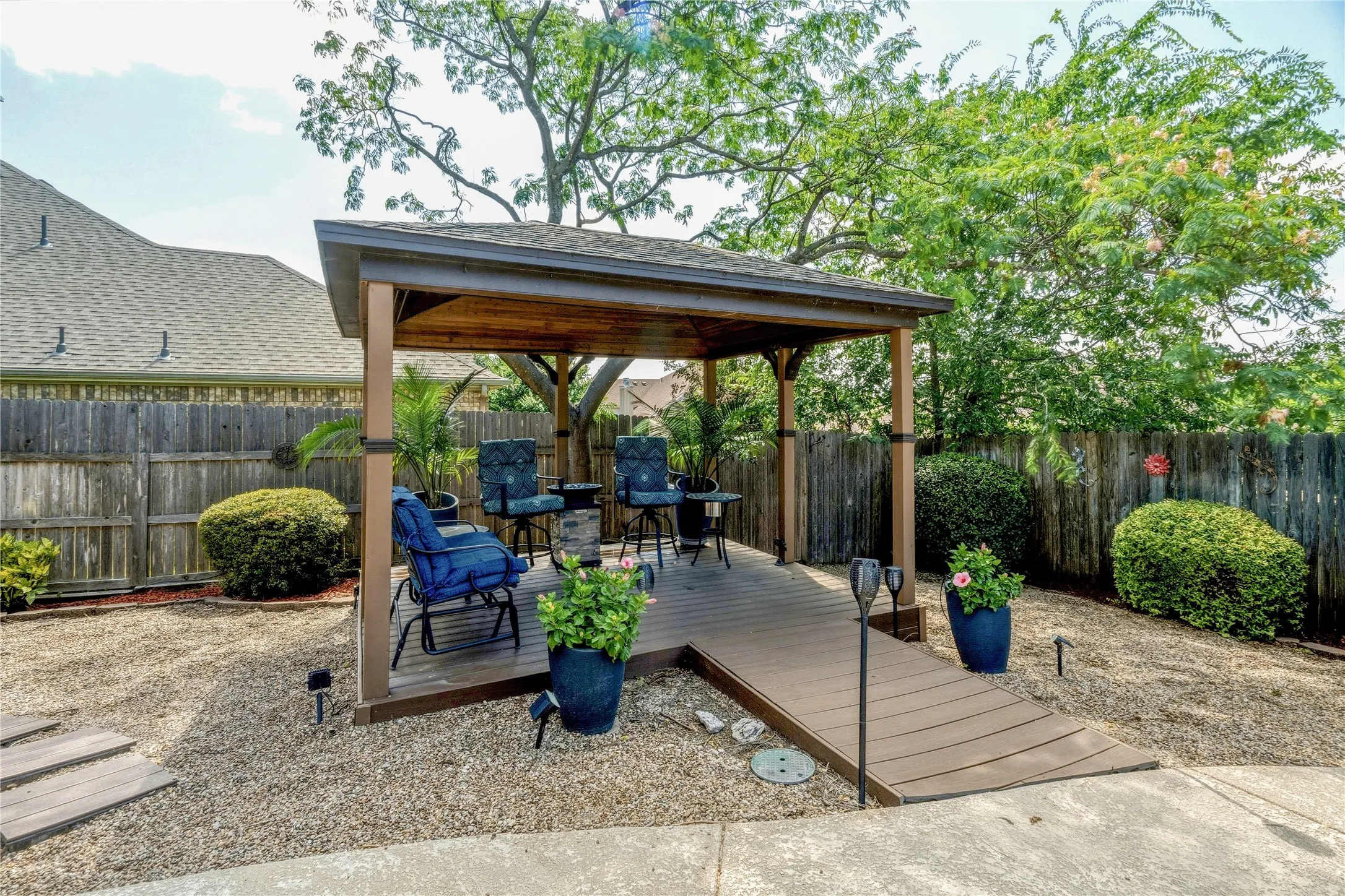 Single Family Residence For Sale in Tarrant County , 1007 Dover Heights Trail, Mansfield, Texas 76063, 4 Bedroom, 4 Bathroom, 3 Garage spaces, 3,029 Sqft, built in 2002, mls#21319751, Real Estate Agent in Mansfield, Homes For Sale in Tarrant county, Homes For Sale in Mansfield, Realtor in Mansfield Texas, Real Estate Brokerage Independent Realty Texas, Luminita Cordes Realtor